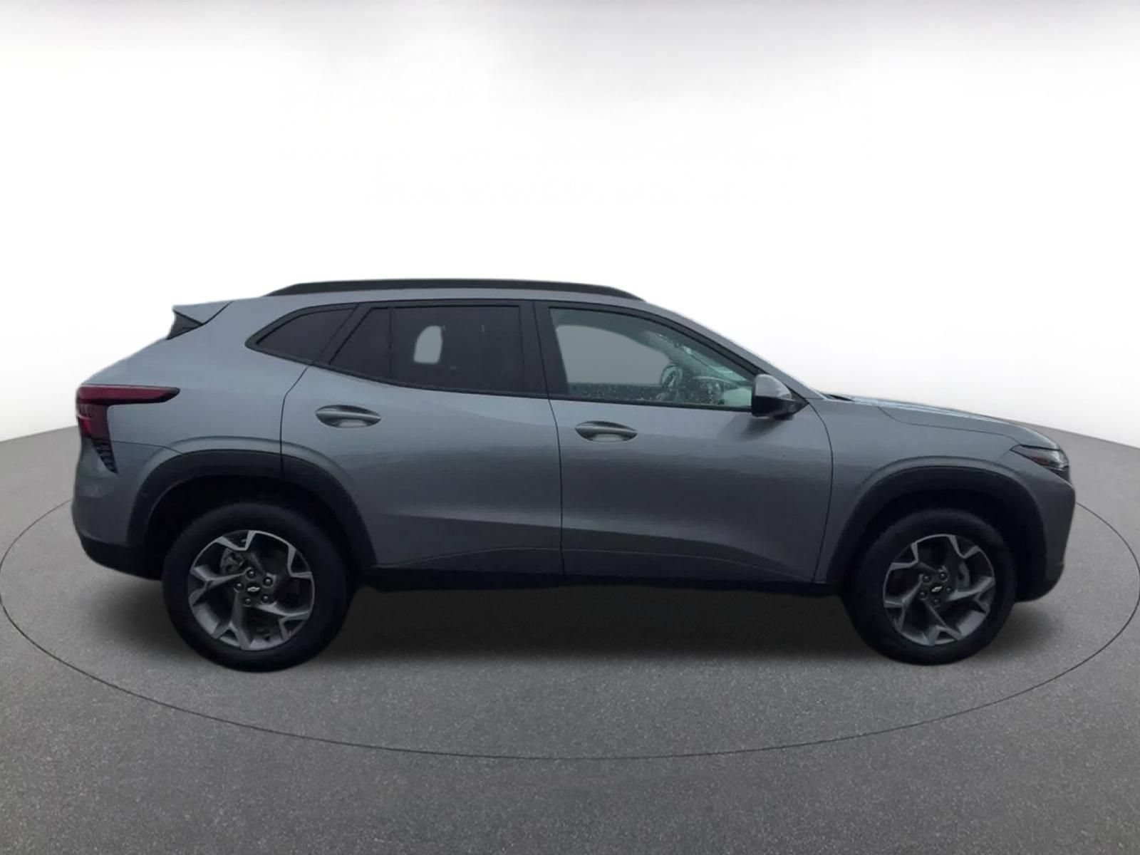 Thumbnail: 2025 Chevrolet Trax - 15