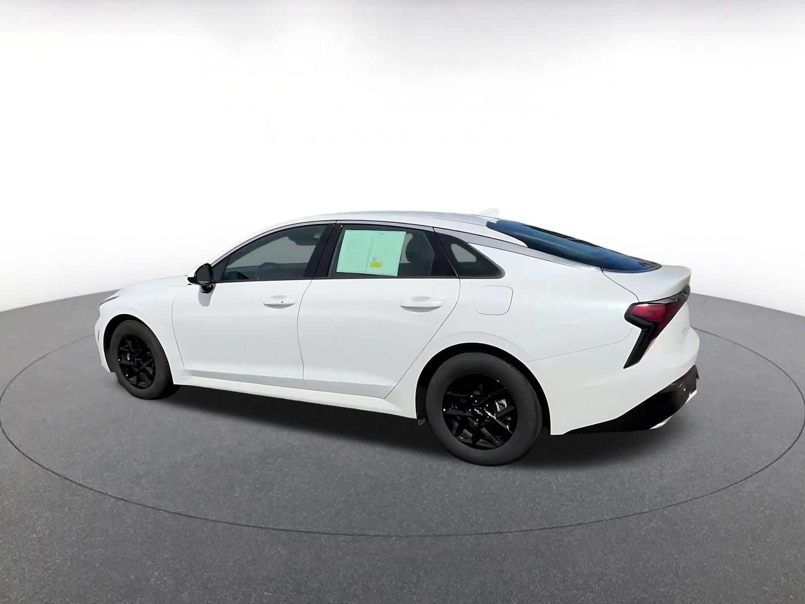 Thumbnail: 2025 Kia K5 - 10