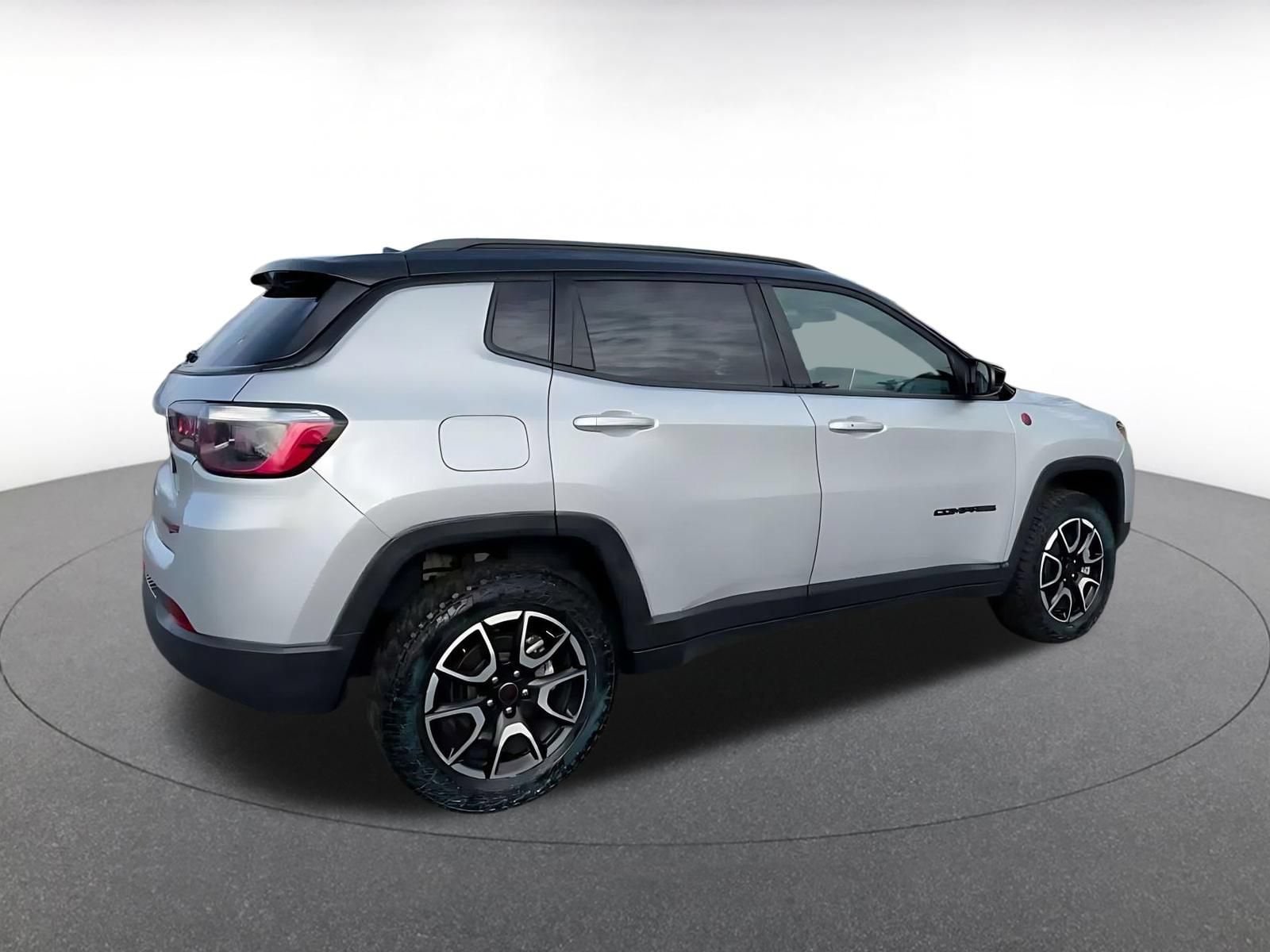 Thumbnail: 2025 Jeep Compass - 14
