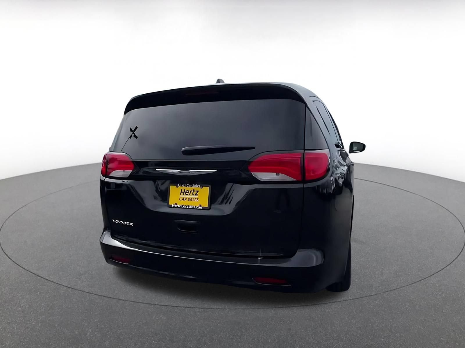 Thumbnail: 2024 Chrysler Voyager - 14
