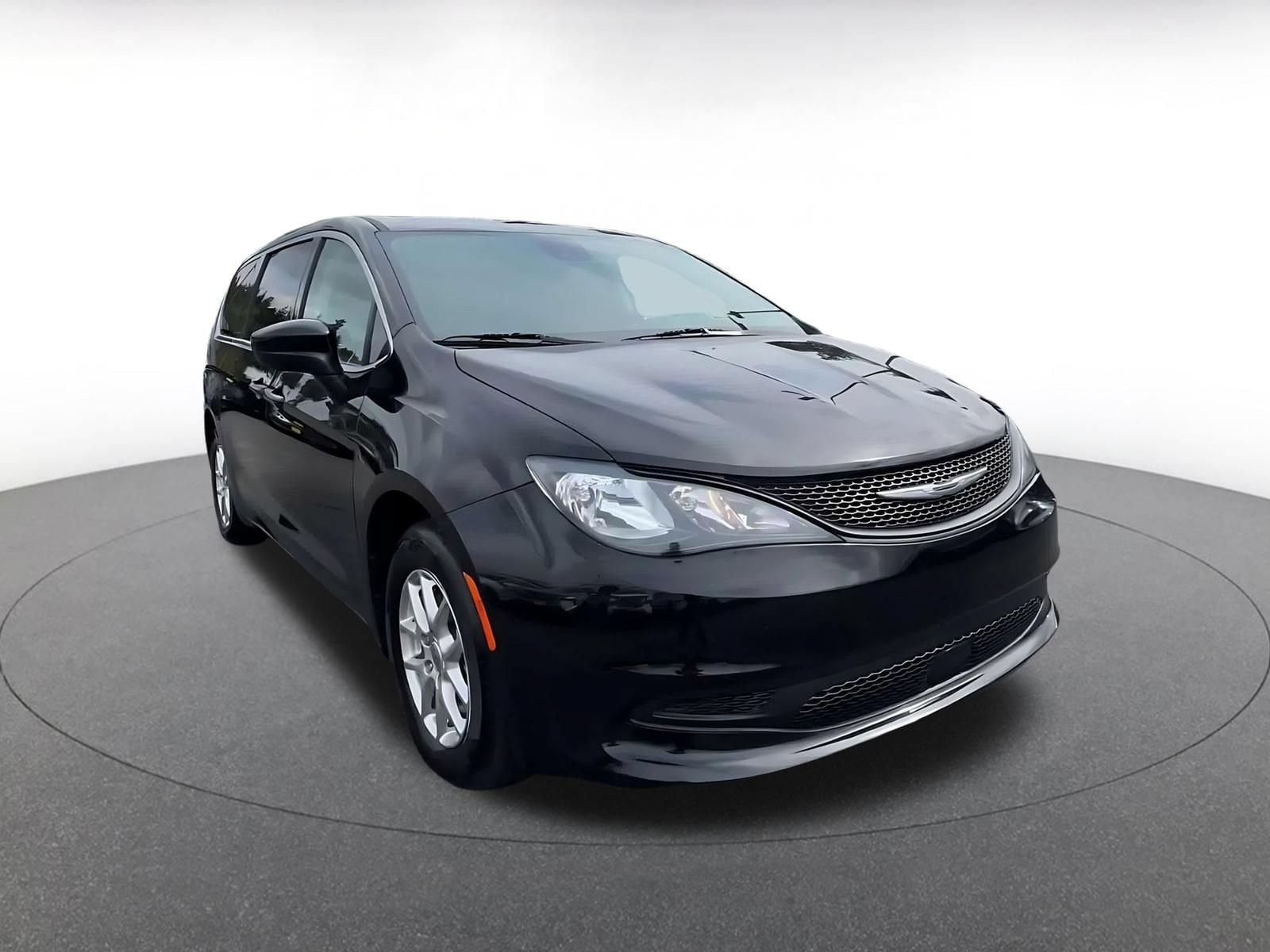 Thumbnail: 2024 Chrysler Voyager - 3