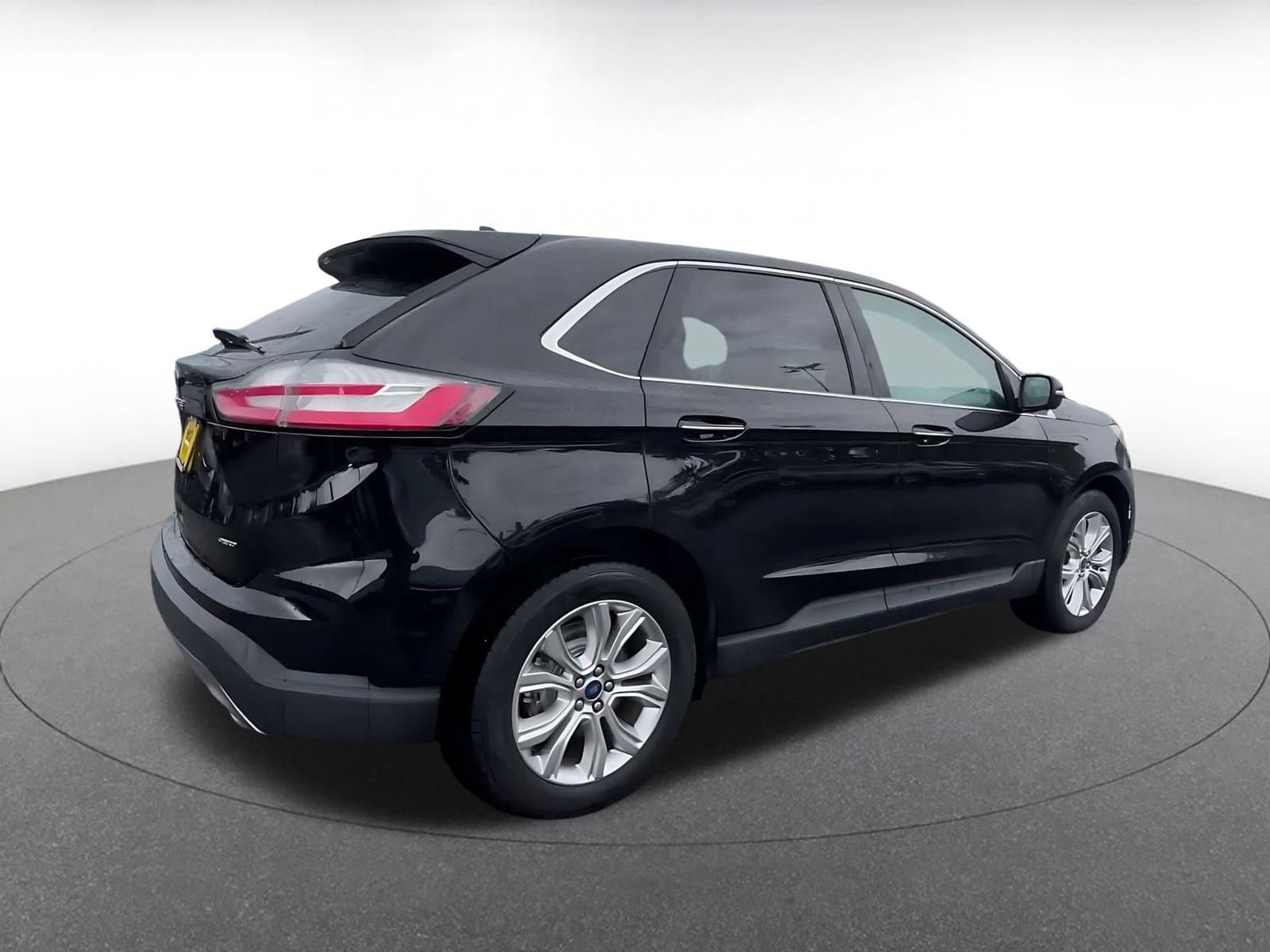 Thumbnail: 2022 Ford Edge - 14