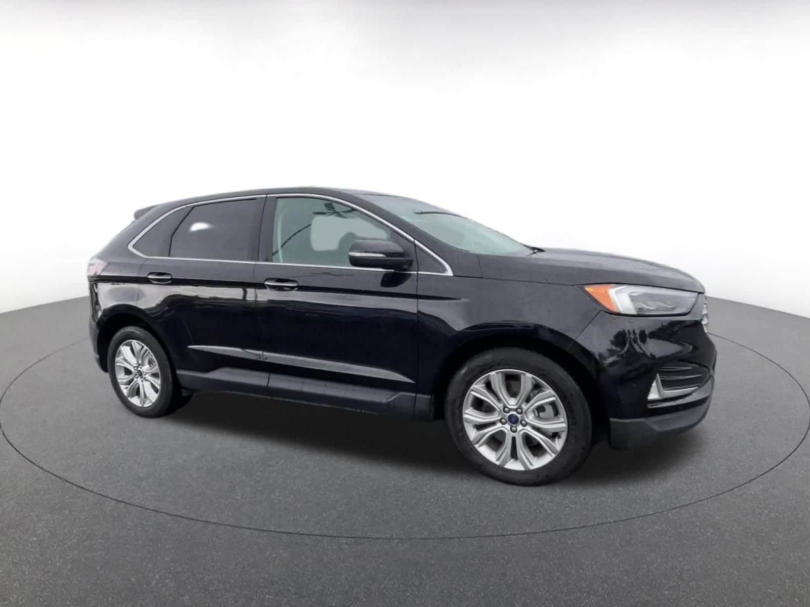 Thumbnail: 2022 Ford Edge - 2