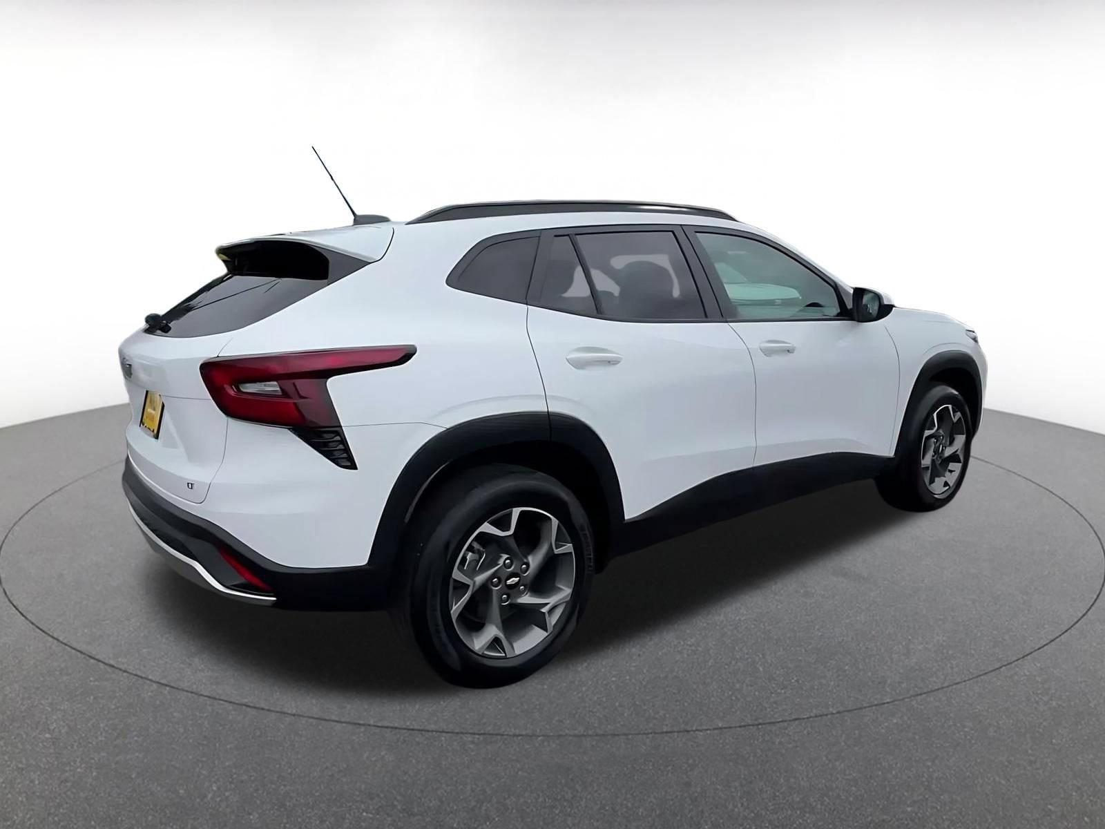 Thumbnail: 2025 Chevrolet Trax - 13