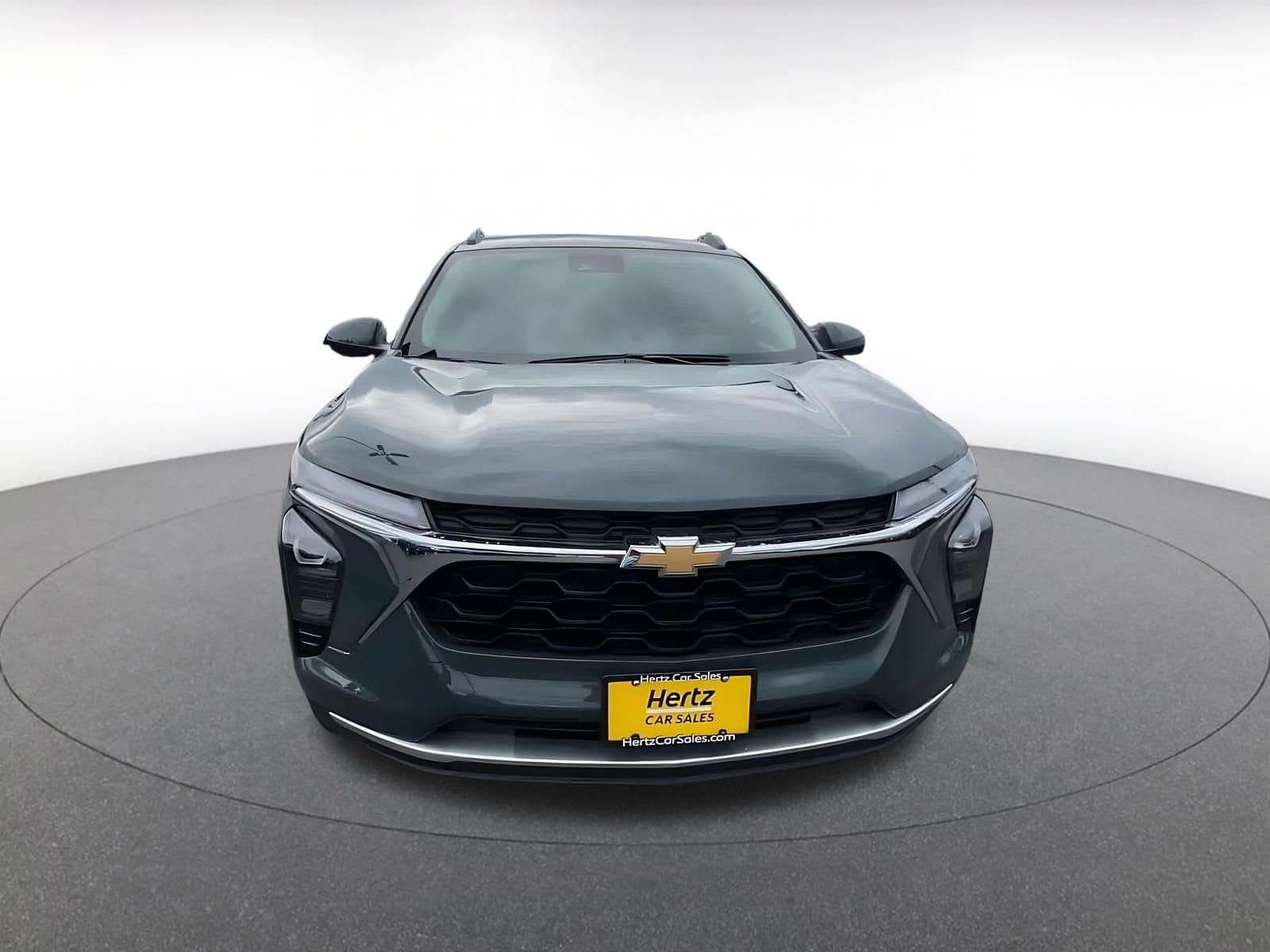 Thumbnail: 2025 Chevrolet Trax - 4