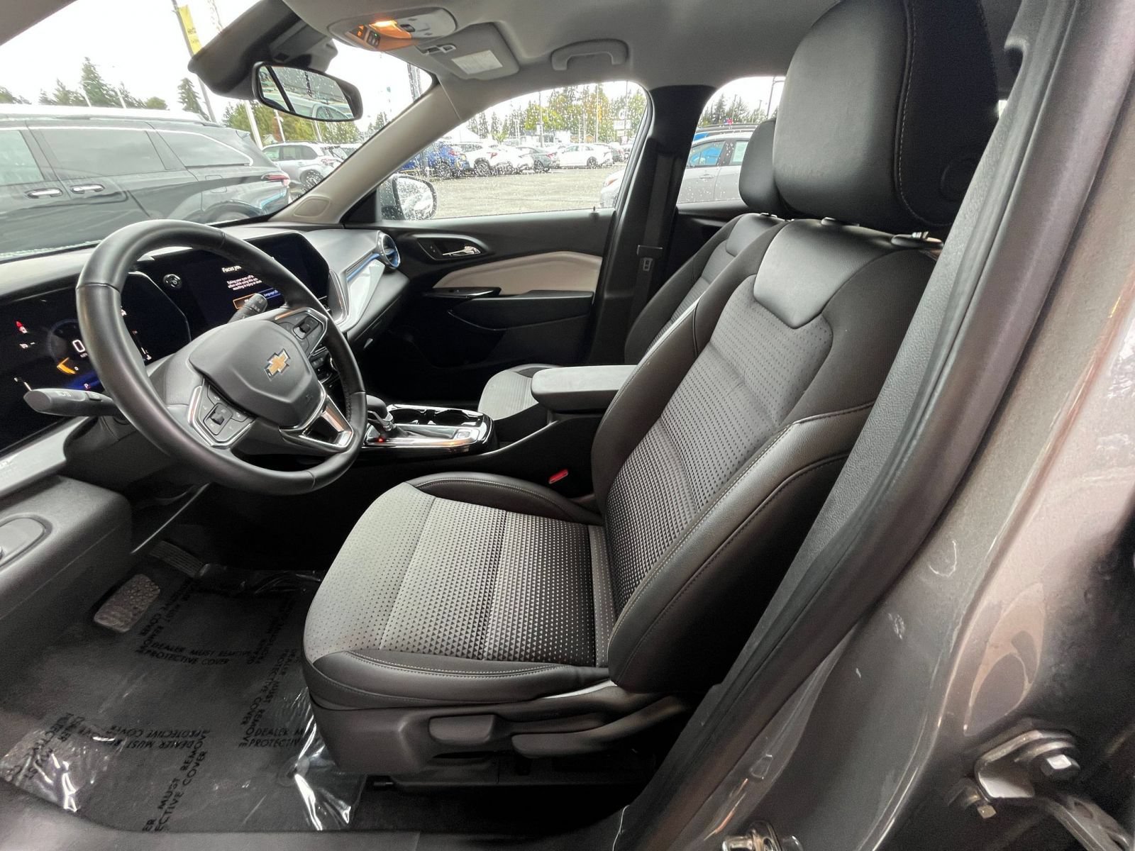 Thumbnail: 2025 Chevrolet Trax - 27