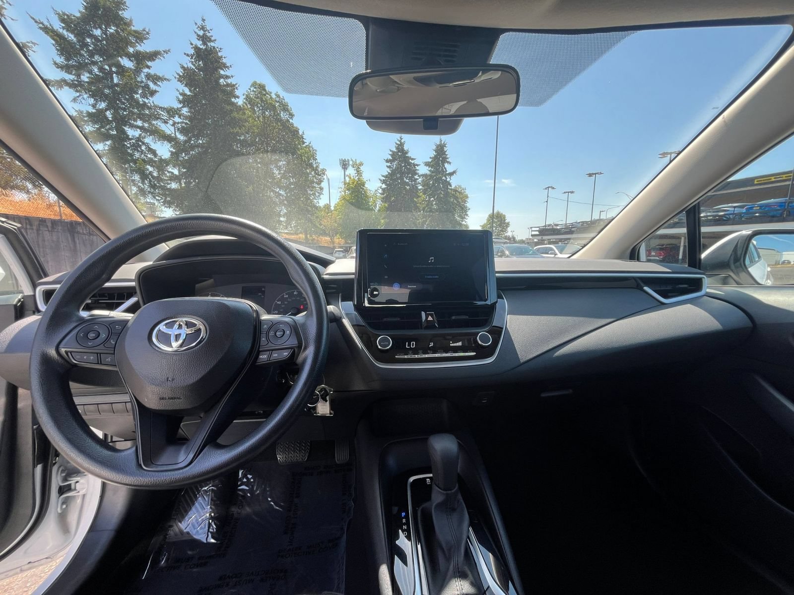 Thumbnail: 2025 Toyota Corolla - 32