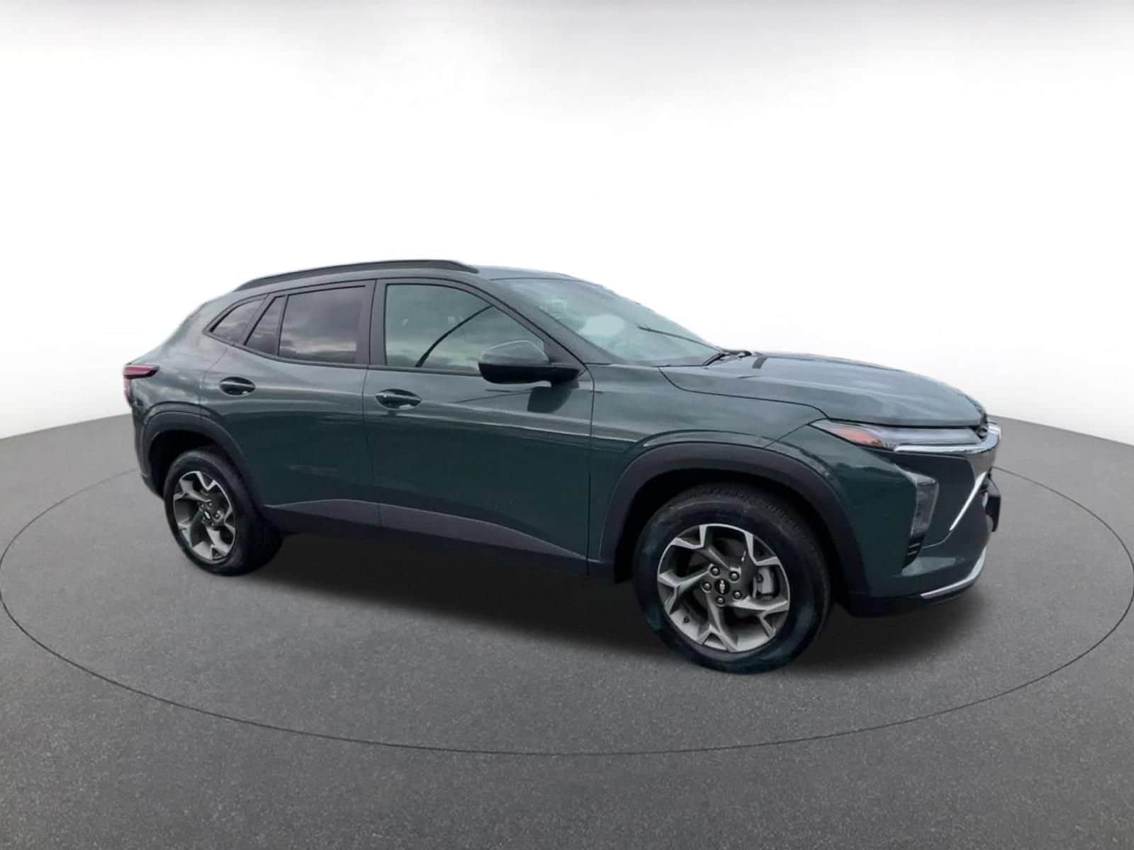 Thumbnail: 2025 Chevrolet Trax - 2