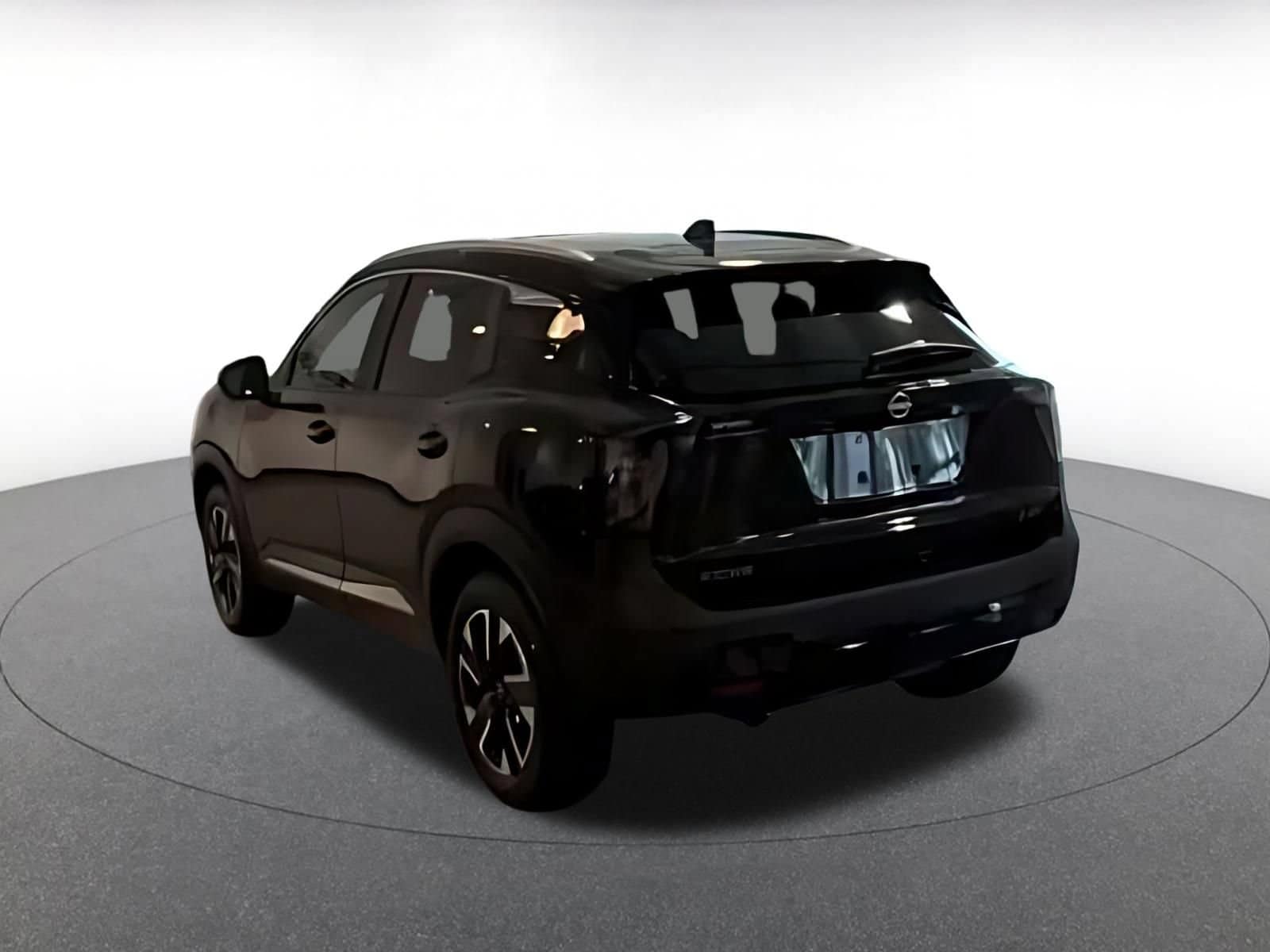 Thumbnail: 2026 Nissan Kicks - 14
