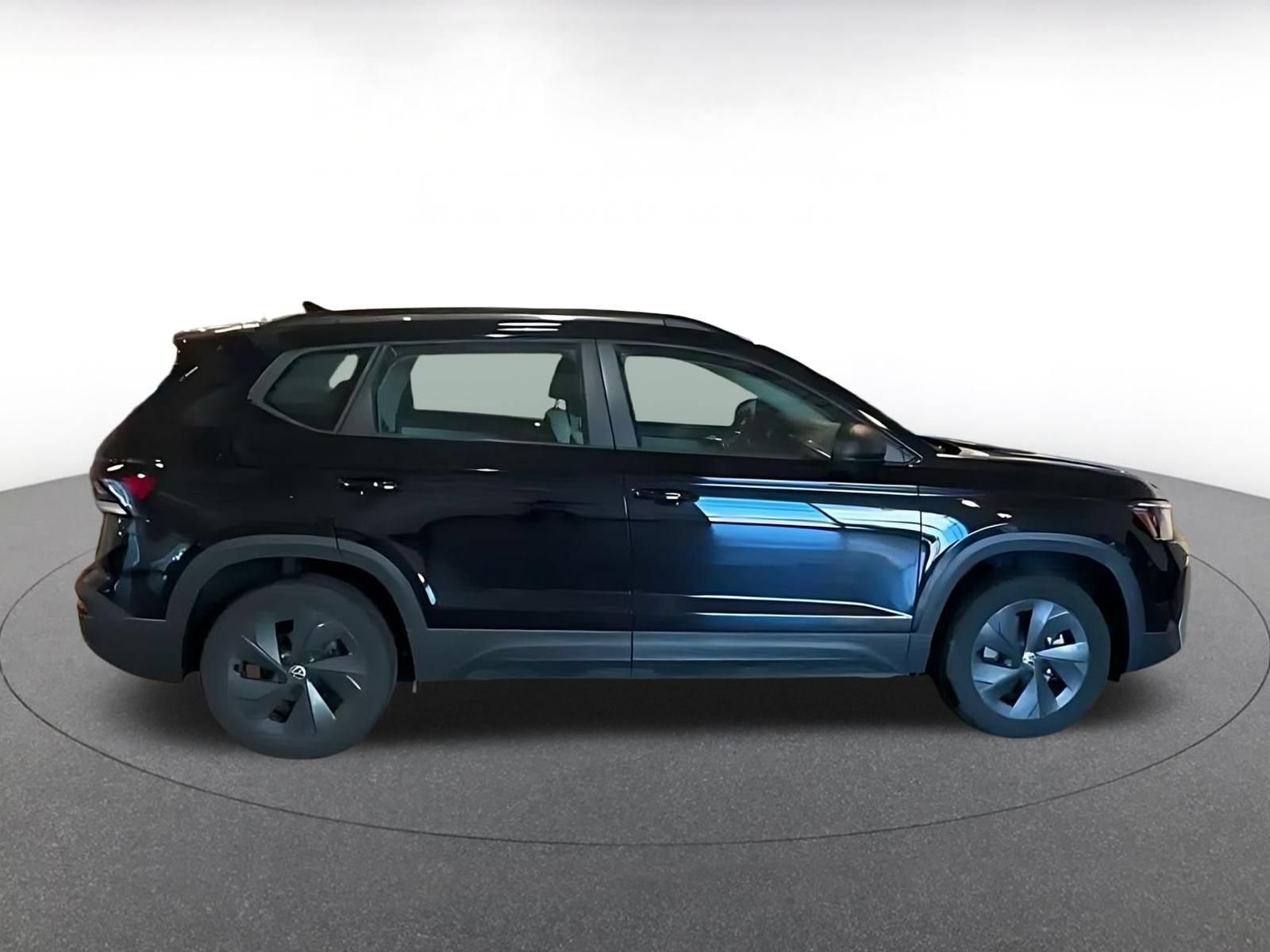 Thumbnail: 2026 Volkswagen Taos - 15