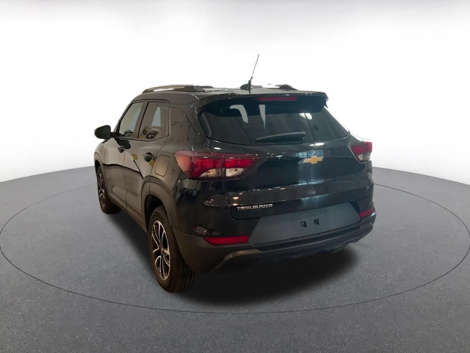 Thumbnail: 2025 Chevrolet TrailBlazer - 10