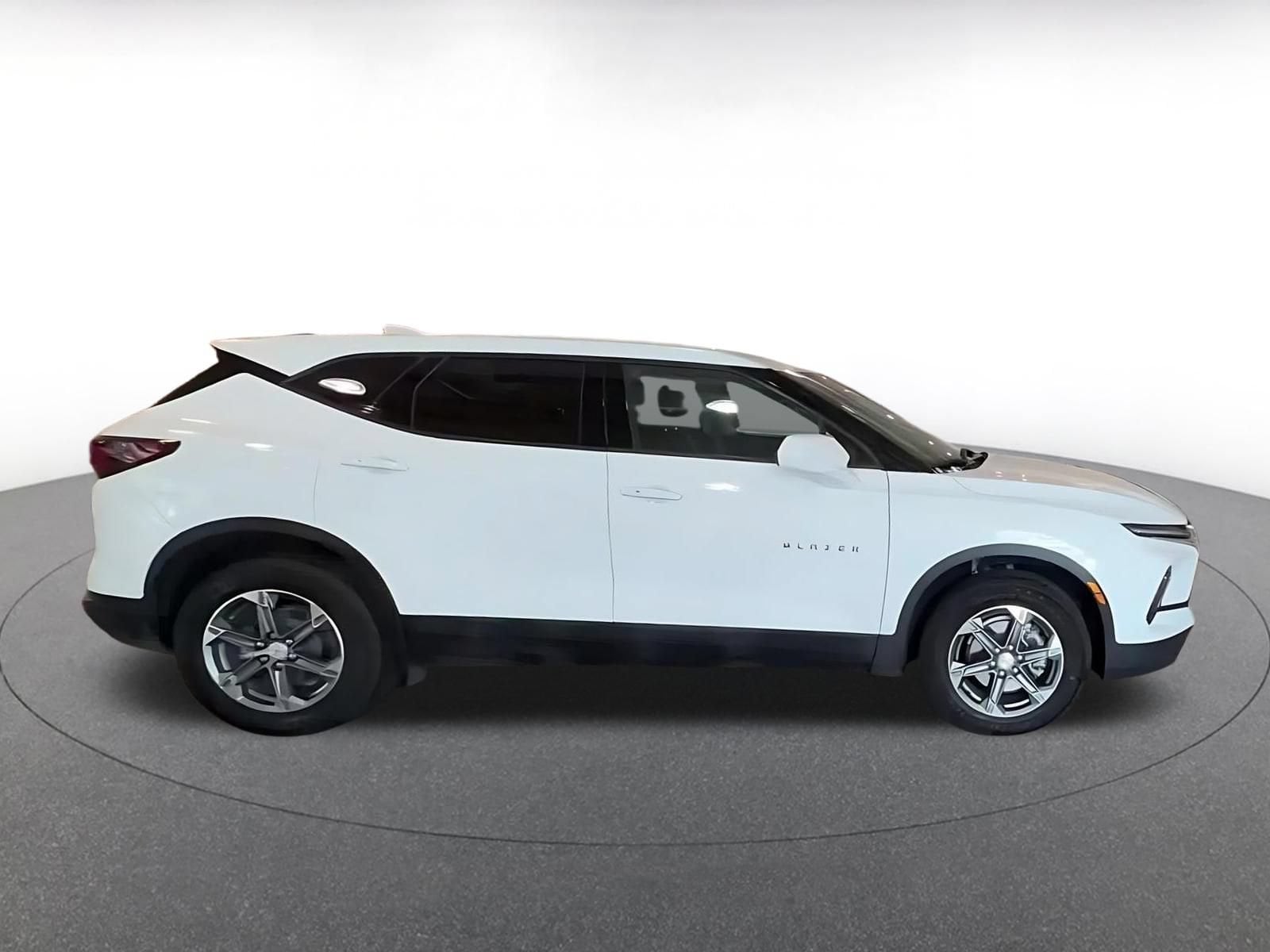 Thumbnail: 2025 Chevrolet Blazer - 15