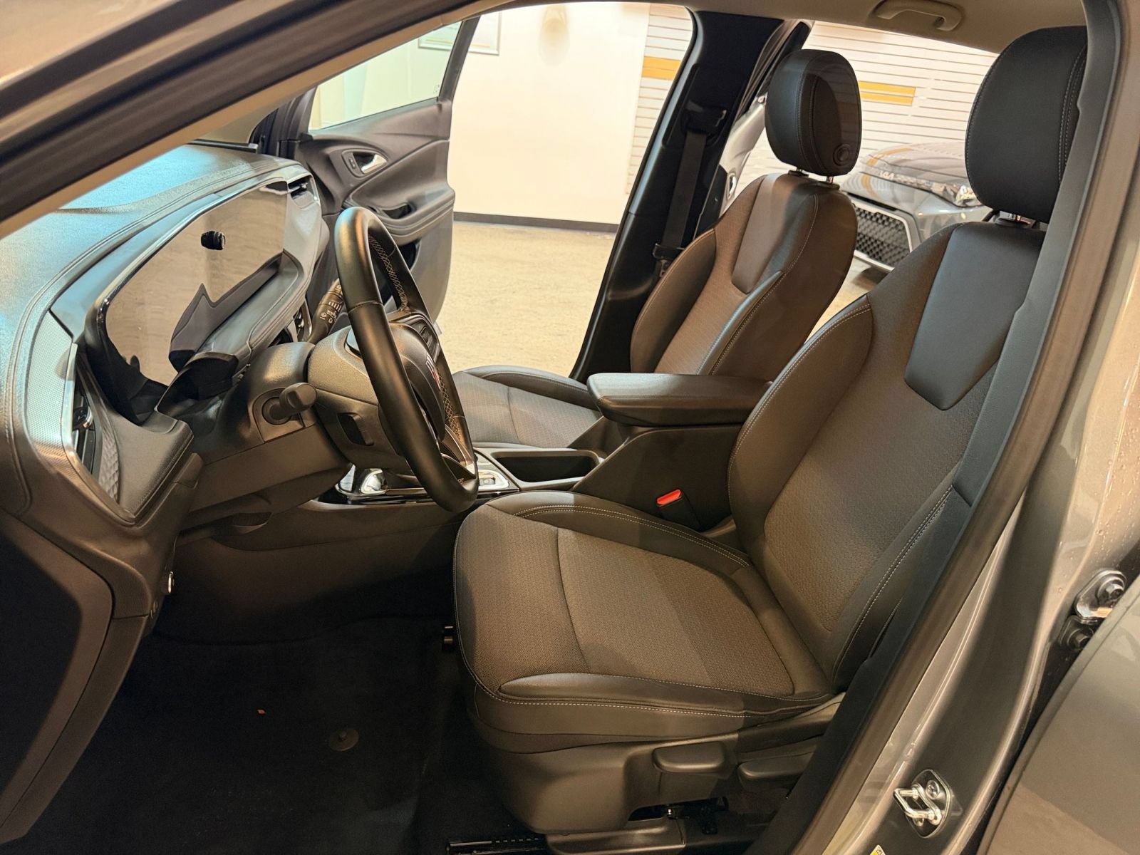 Thumbnail: 2026 Buick Encore GX - 25