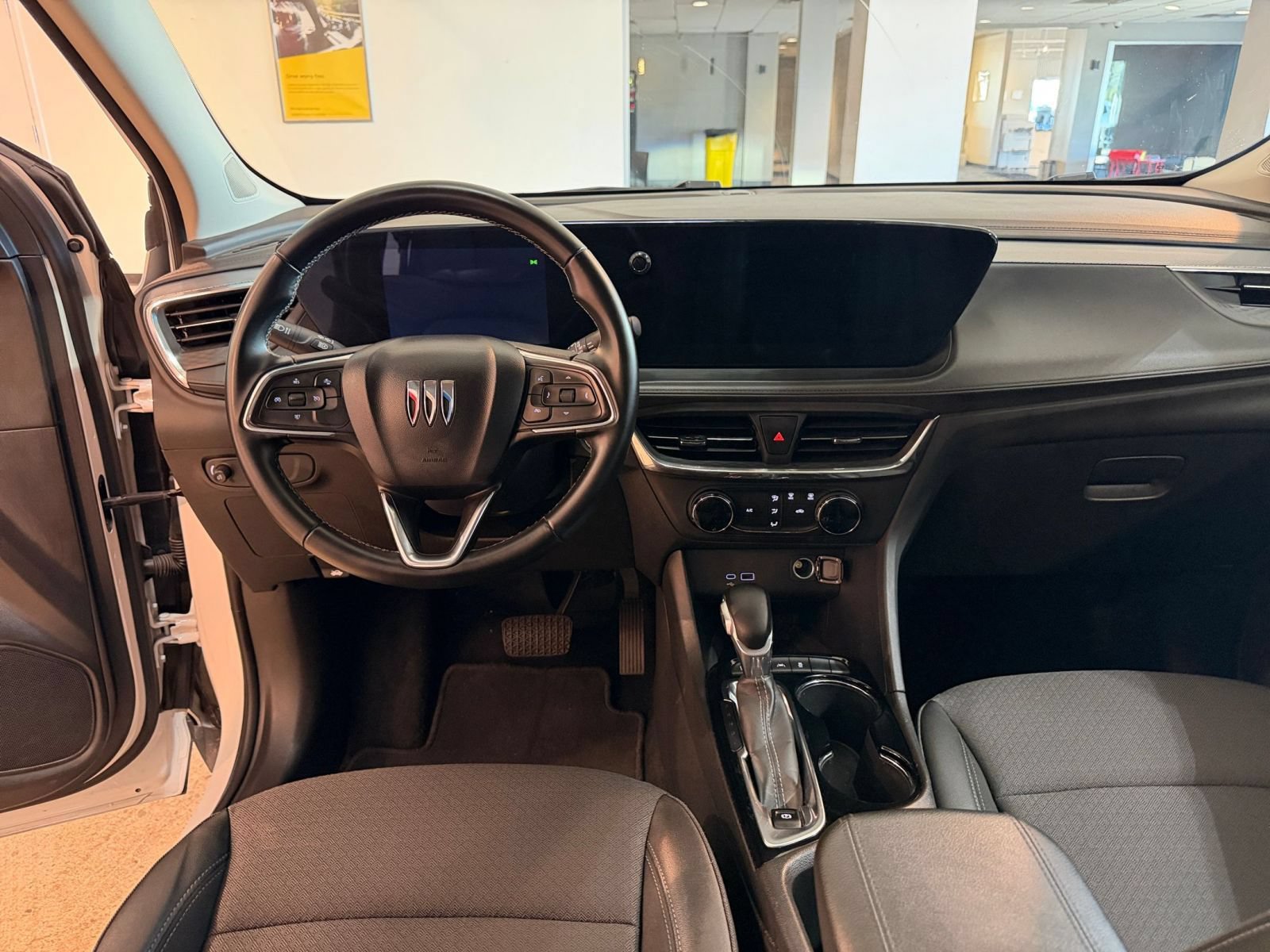 Thumbnail: 2025 Buick Encore GX - 32