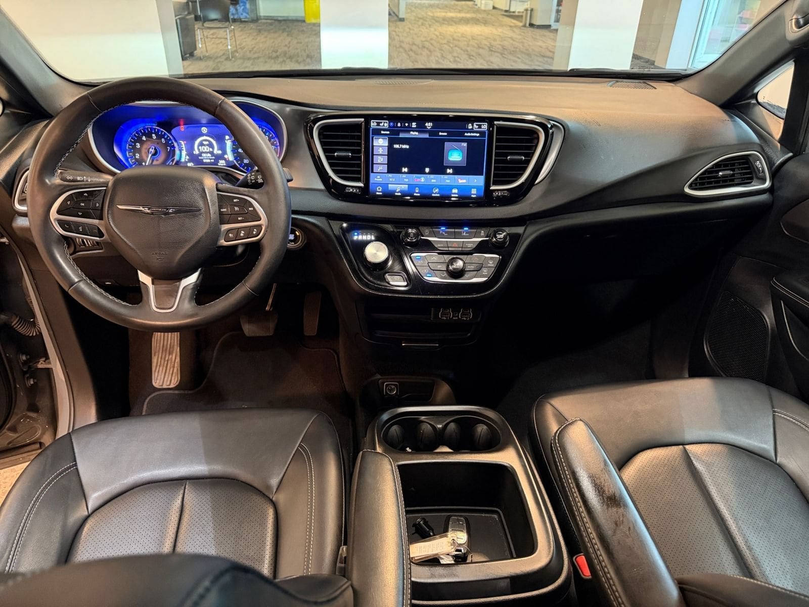 Thumbnail: 2025 Chrysler Pacifica - 34