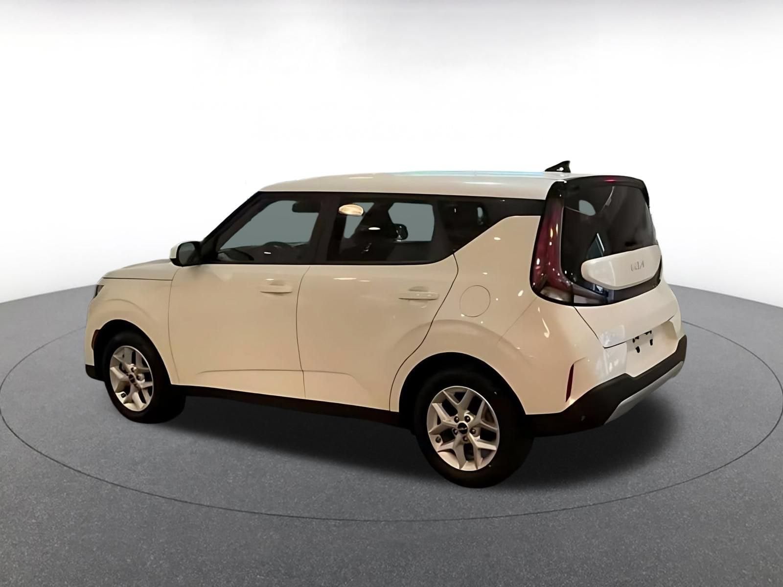 Thumbnail: 2025 Kia Soul - 8
