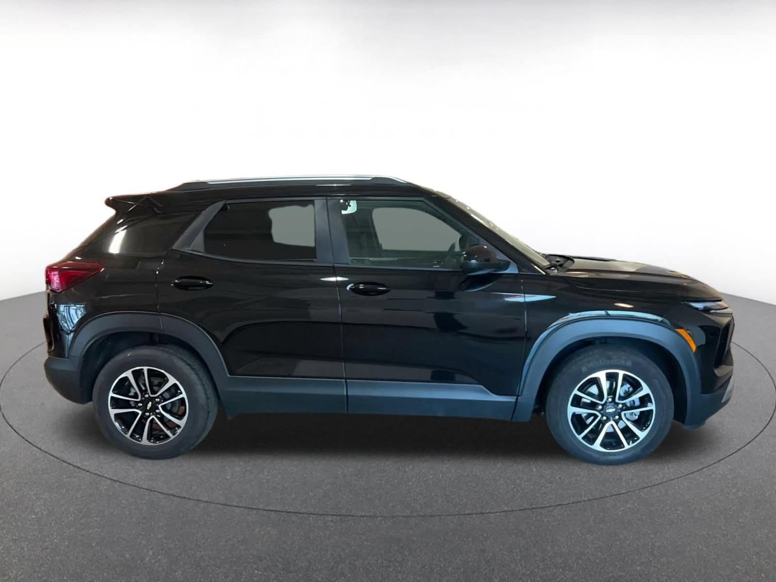 Thumbnail: 2025 Chevrolet TrailBlazer - 15