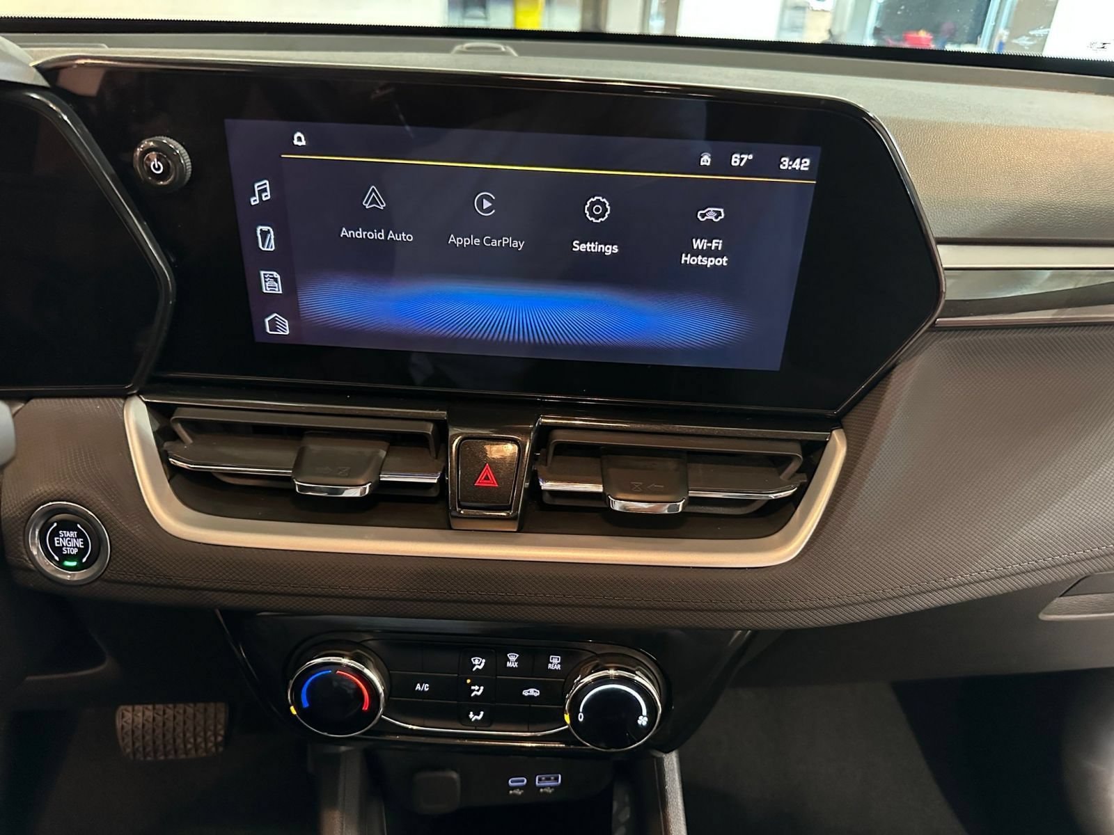 Thumbnail: 2025 Chevrolet TrailBlazer - 16