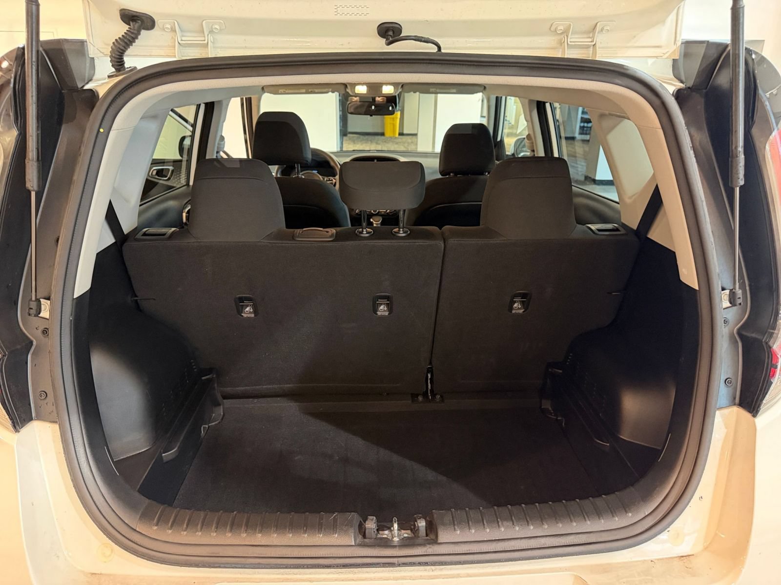 Thumbnail: 2025 Kia Soul - 29