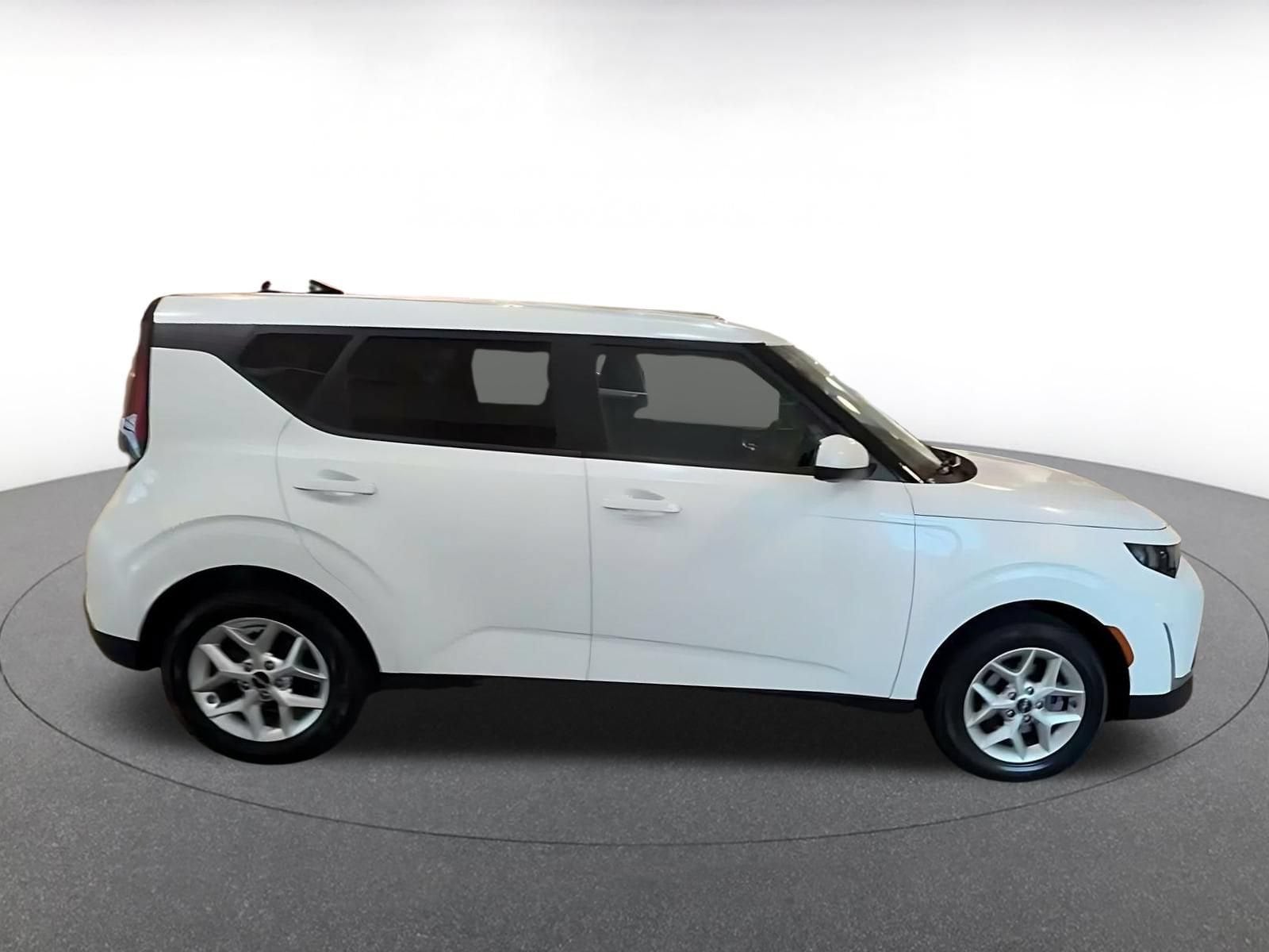 Thumbnail: 2025 Kia Soul - 15