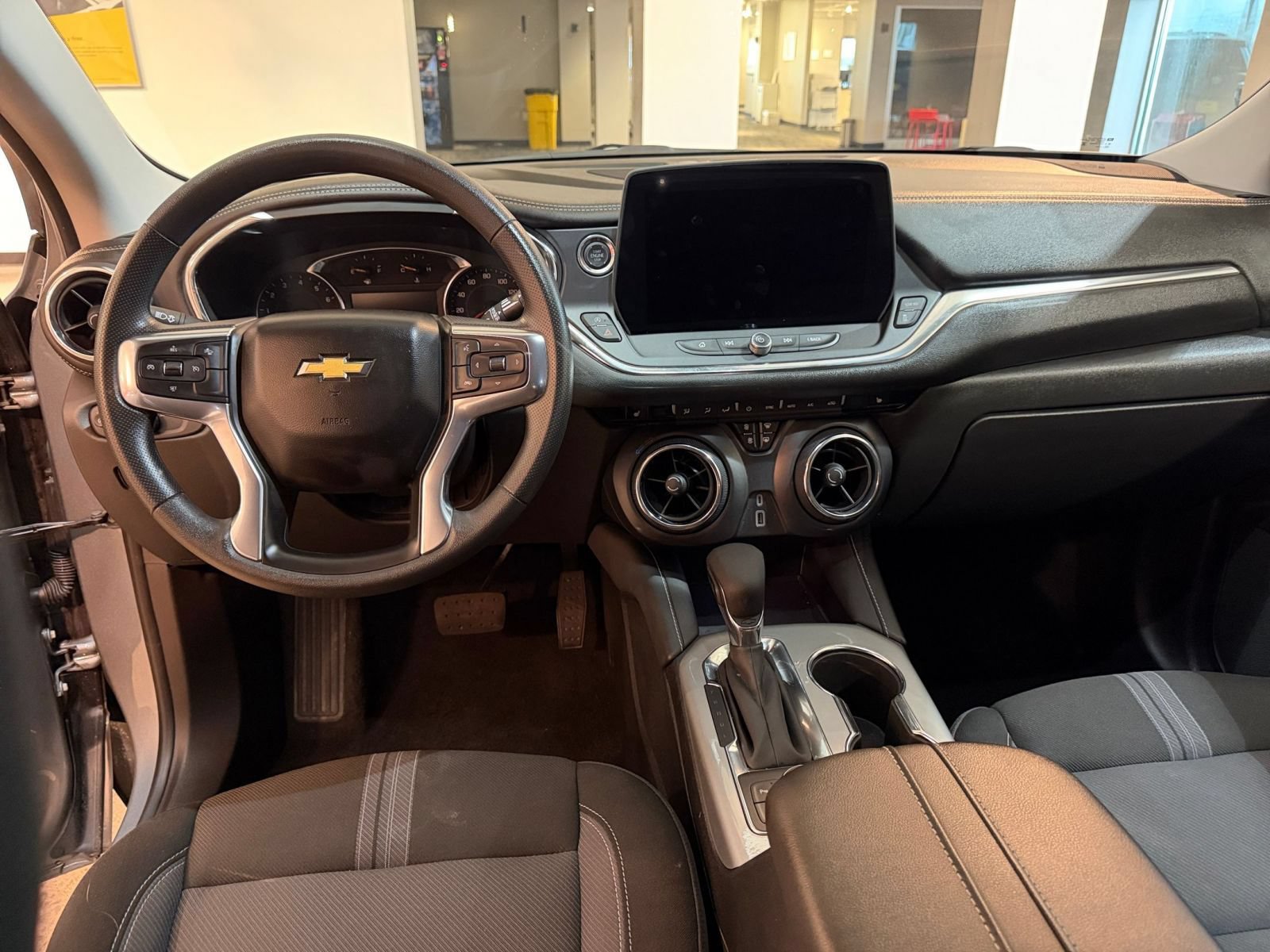 Thumbnail: 2026 Chevrolet Blazer - 34