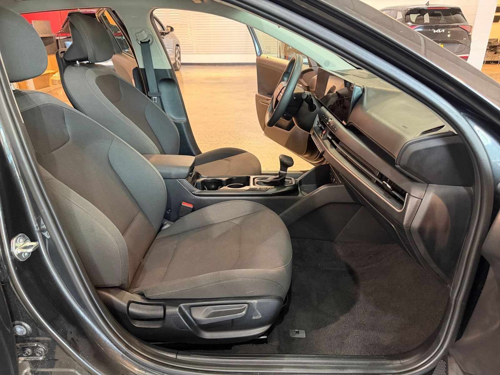 Thumbnail: 2026 Kia K4 - 35