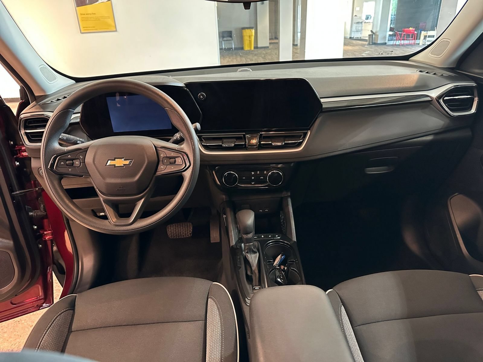 Thumbnail: 2025 Chevrolet TrailBlazer - 31