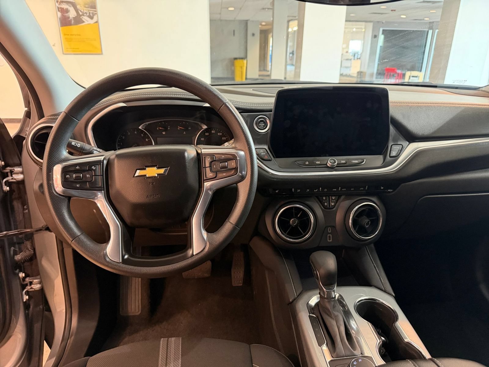 Thumbnail: 2025 Chevrolet Blazer - 34