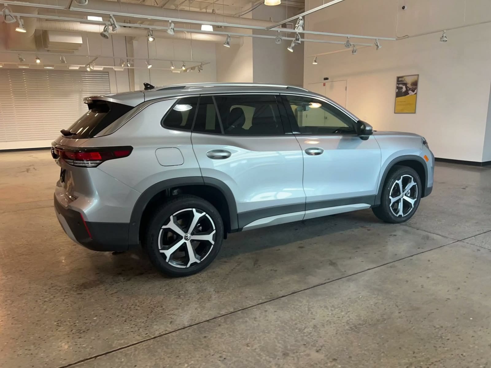 Thumbnail: 2026 Volkswagen Tiguan - 14