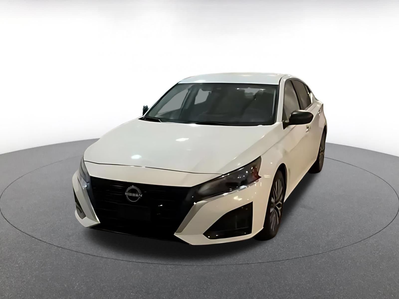 Thumbnail: 2025 Nissan Altima - 8