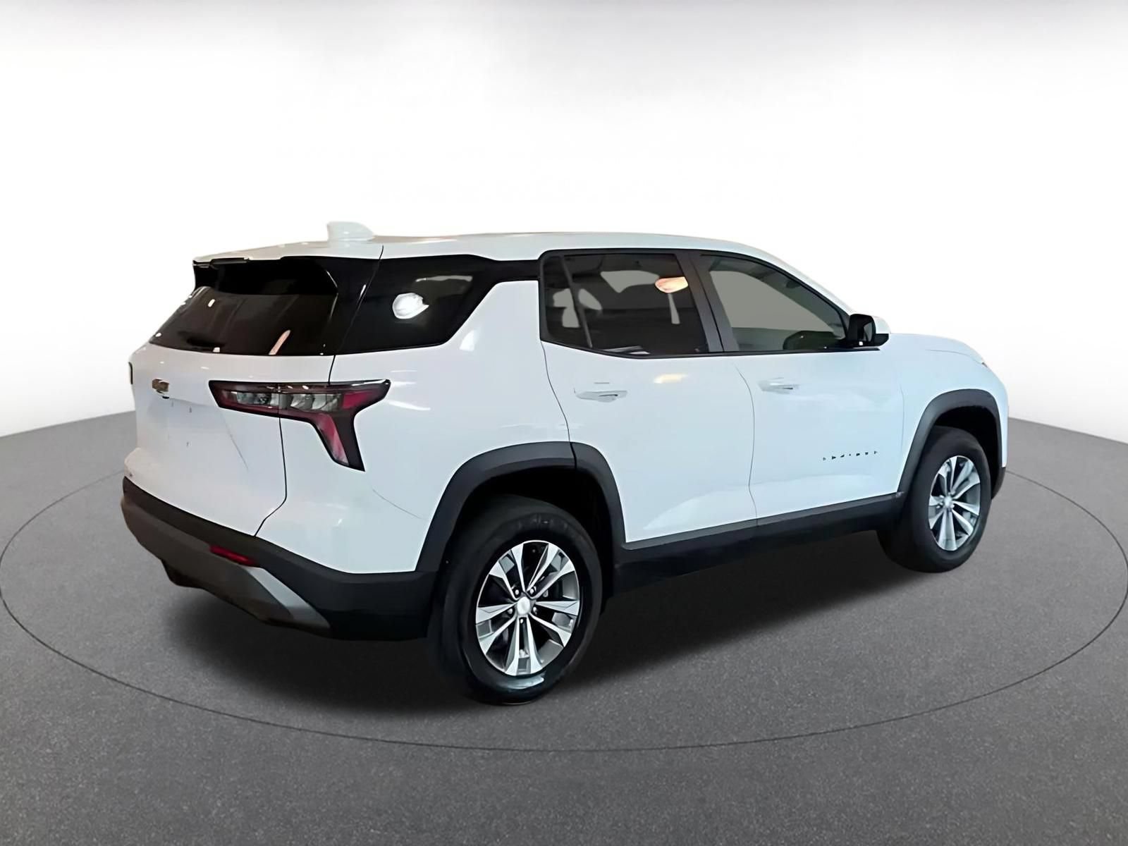 Thumbnail: 2025 Chevrolet Equinox - 10