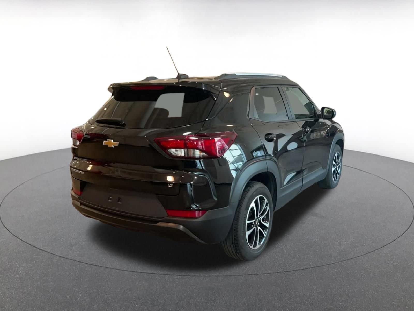 Thumbnail: 2025 Chevrolet TrailBlazer - 13