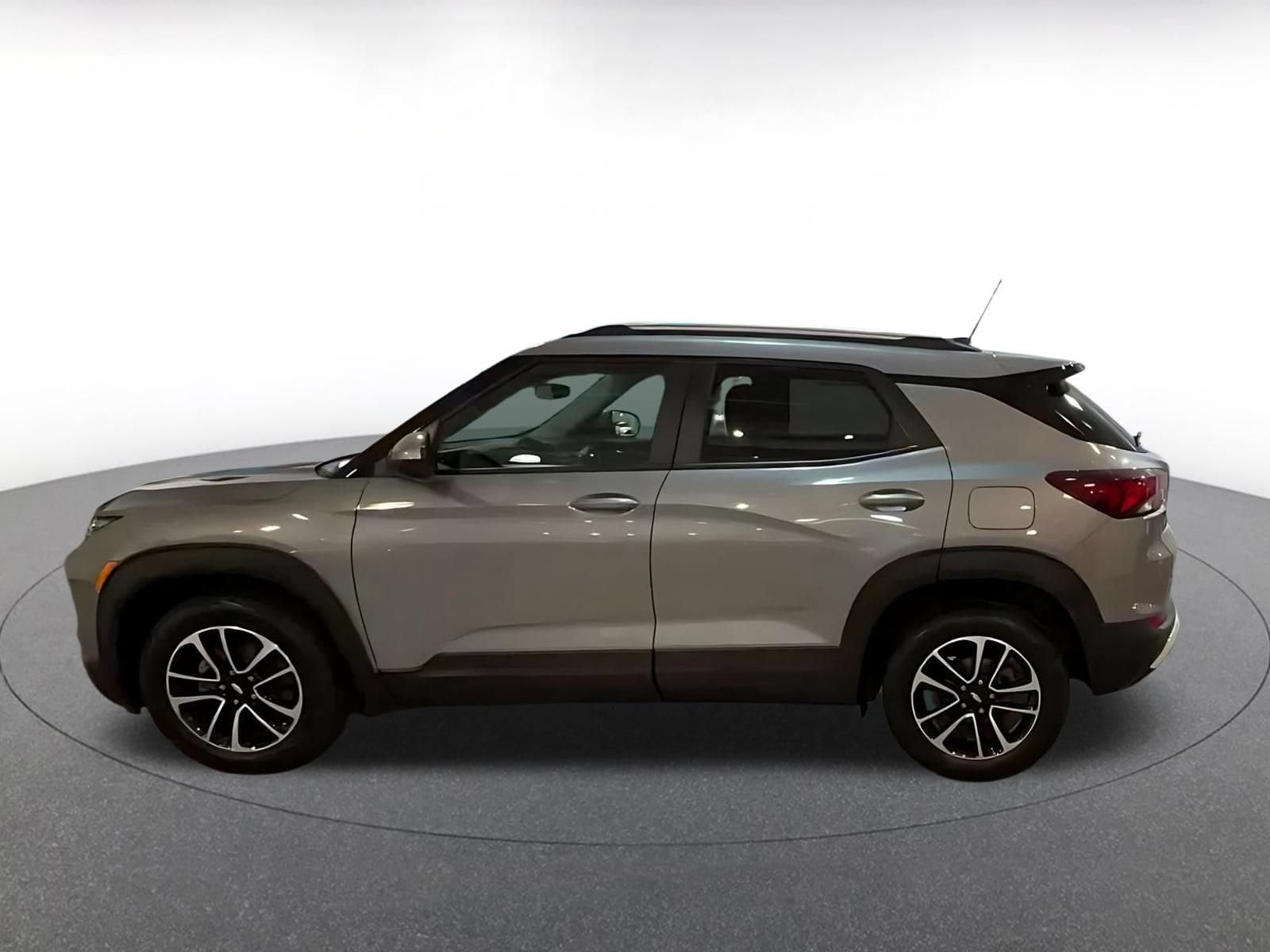 Thumbnail: 2025 Chevrolet TrailBlazer - 8