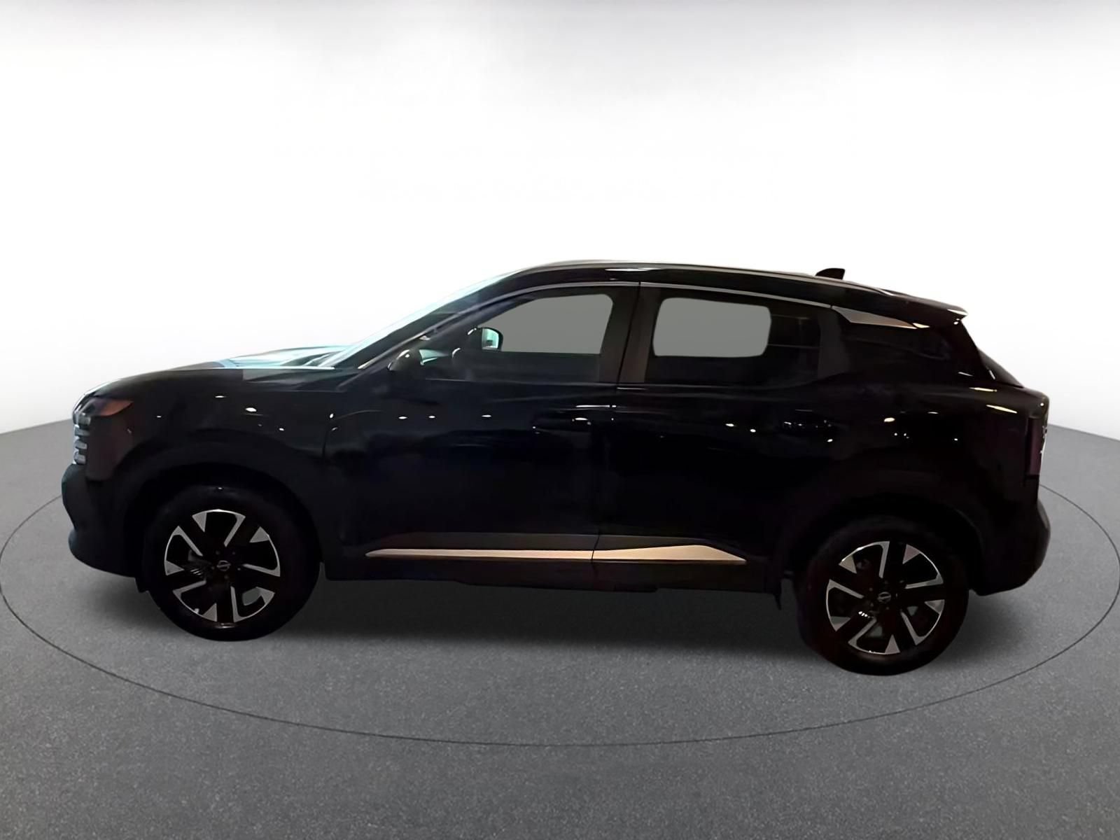 Thumbnail: 2026 Nissan Kicks - 8