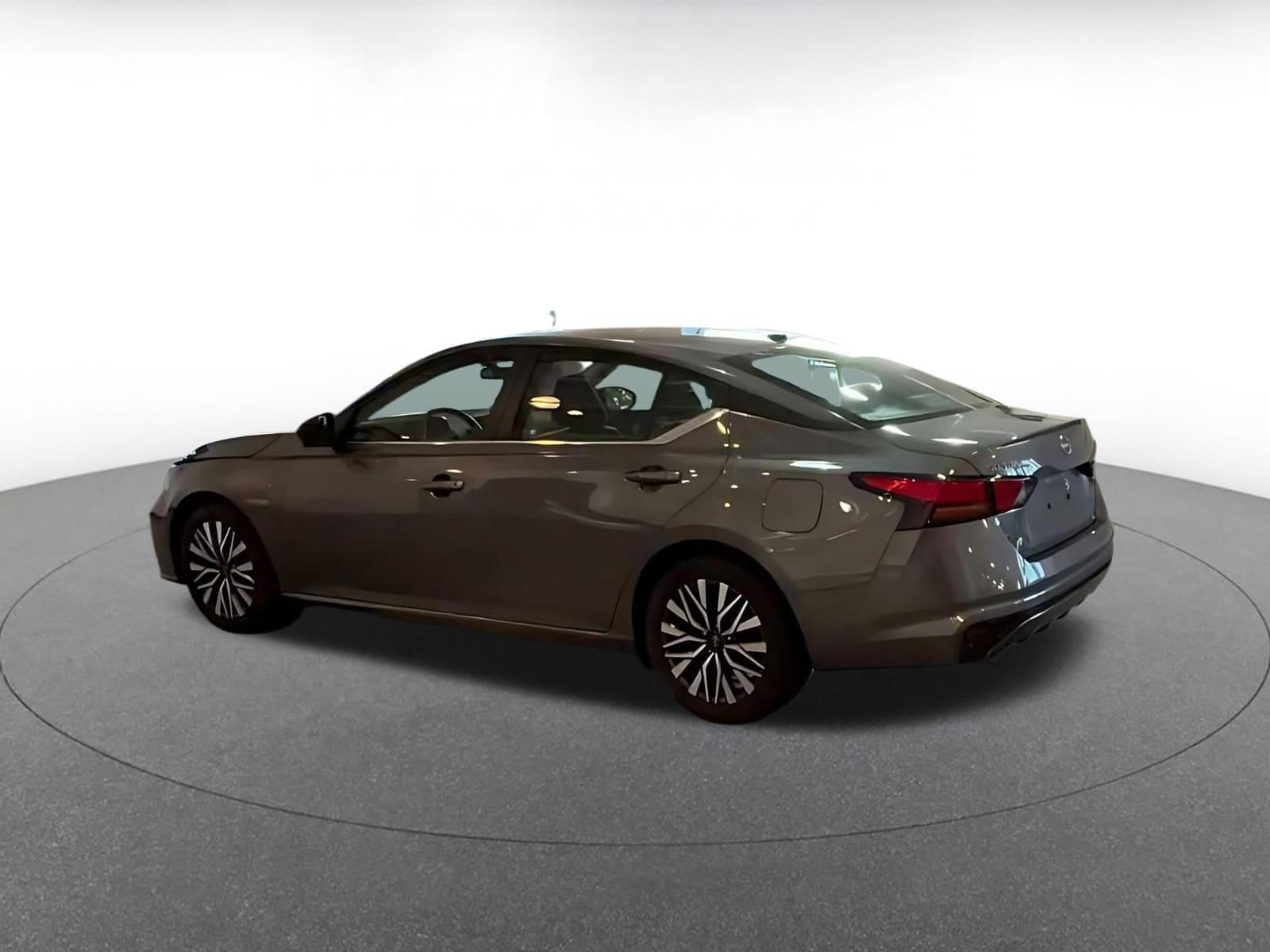 Thumbnail: 2026 Nissan Altima - 8