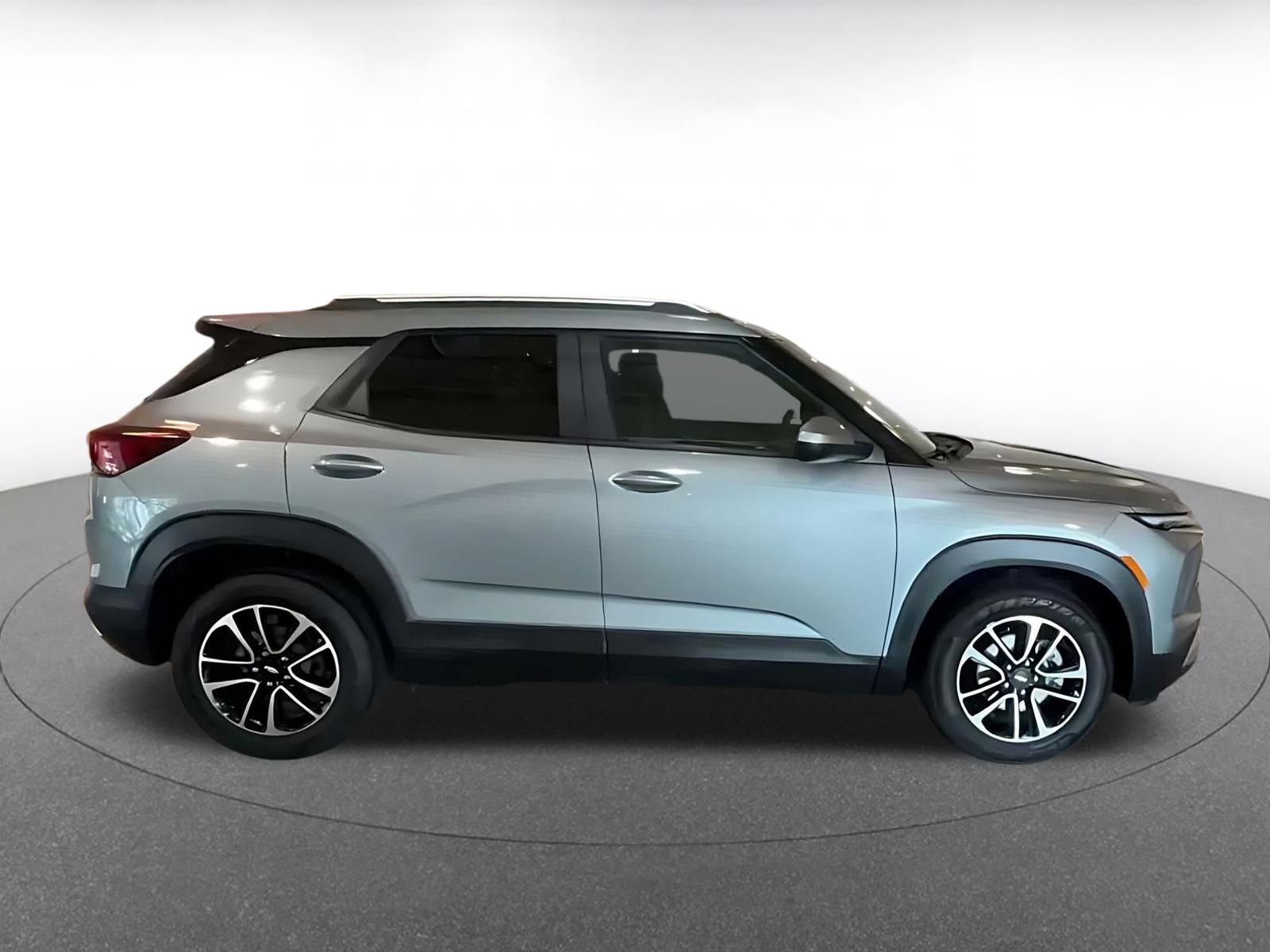 Thumbnail: 2025 Chevrolet TrailBlazer - 15