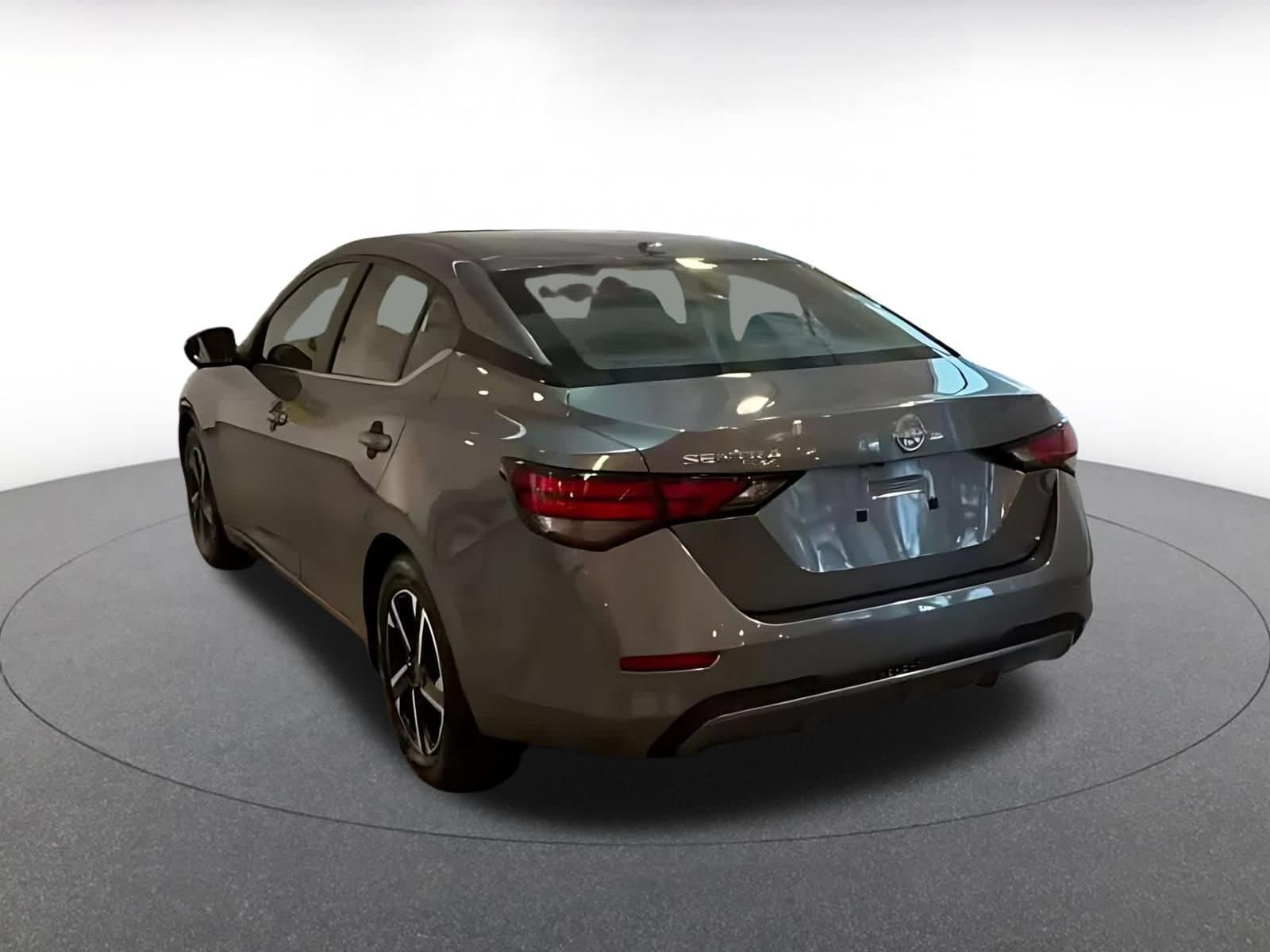 Thumbnail: 2025 Nissan Sentra - 10