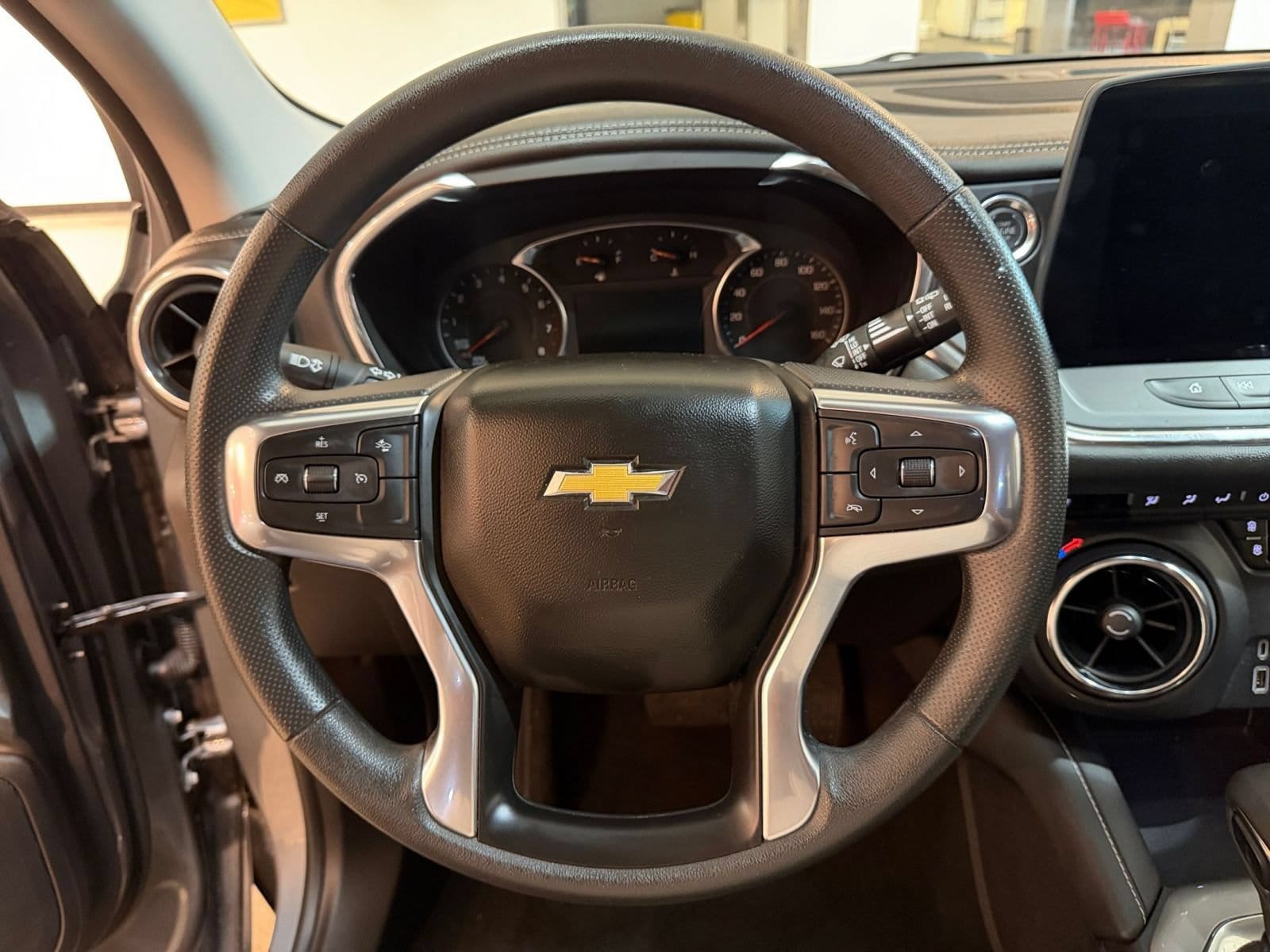 Thumbnail: 2026 Chevrolet Blazer - 28