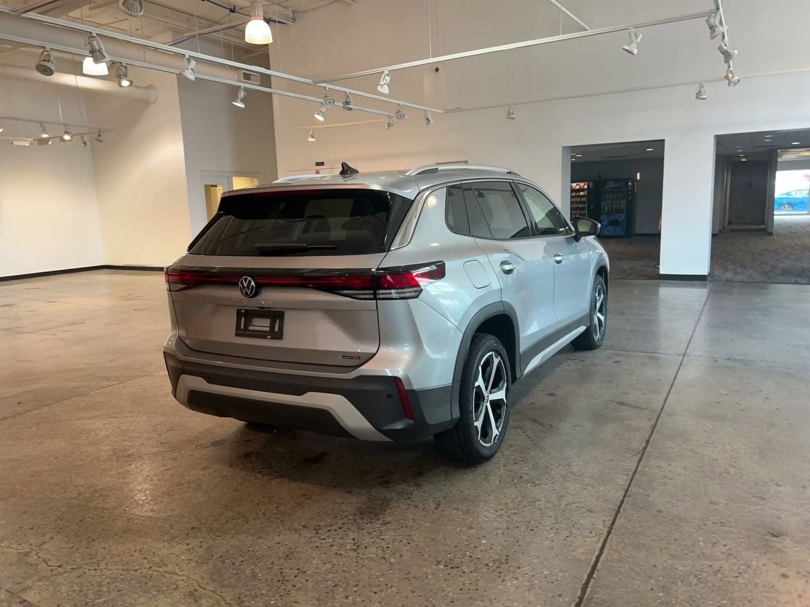 Thumbnail: 2026 Volkswagen Tiguan - 13