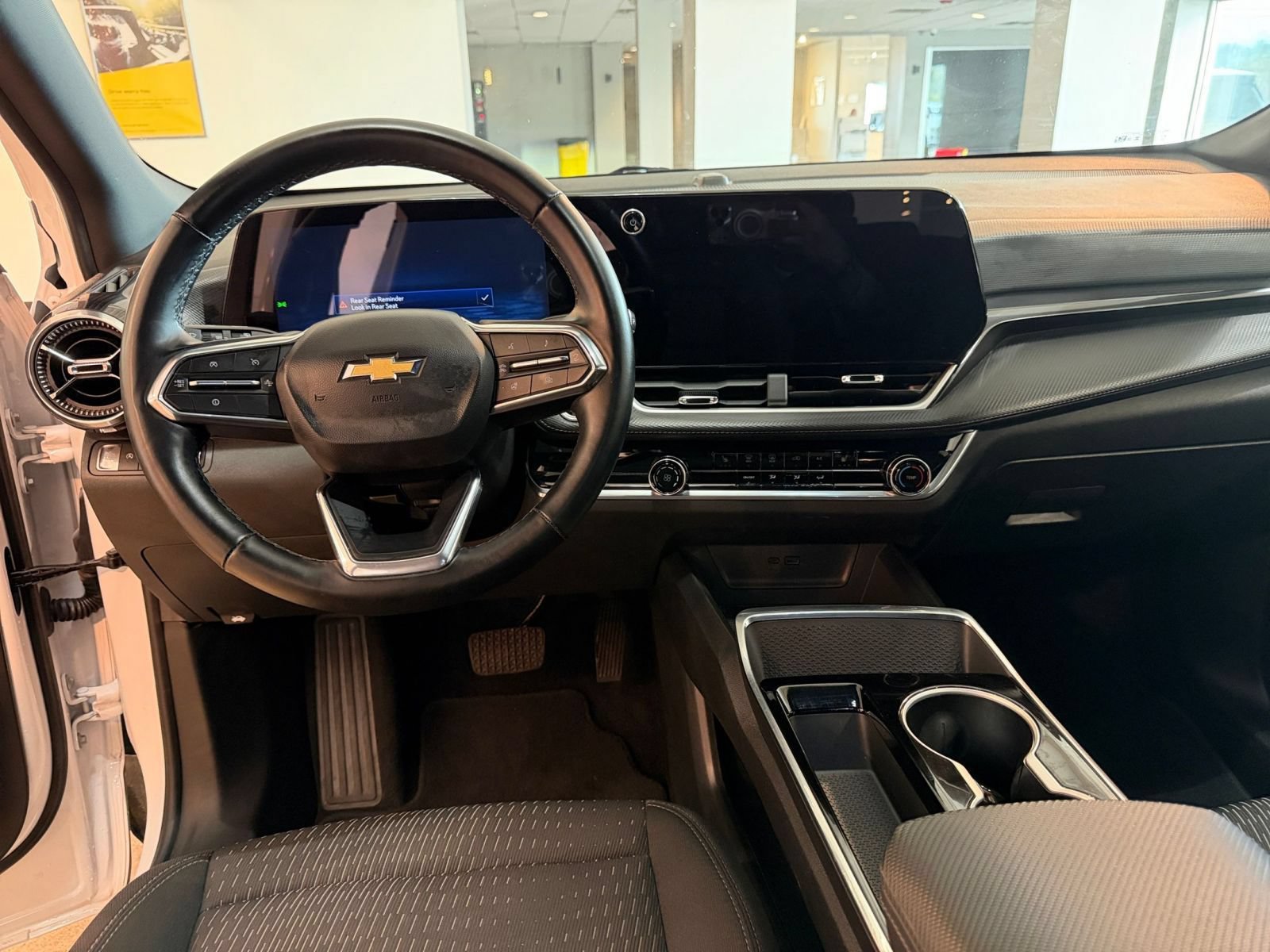 Thumbnail: 2025 Chevrolet Equinox - 33