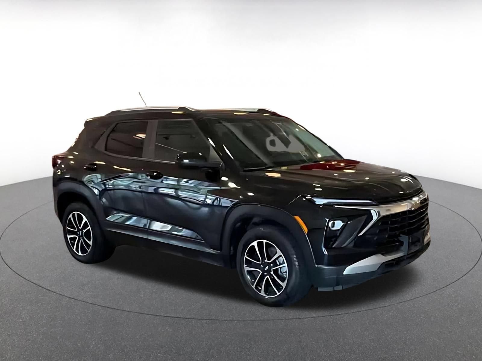 Thumbnail: 2025 Chevrolet TrailBlazer - 2