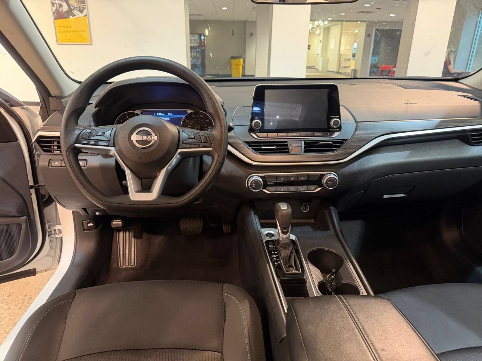 Thumbnail: 2025 Nissan Altima - 32