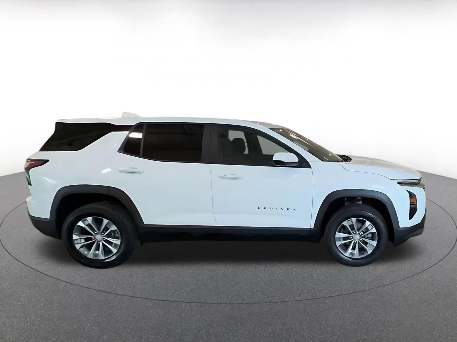 Thumbnail: 2025 Chevrolet Equinox - 13