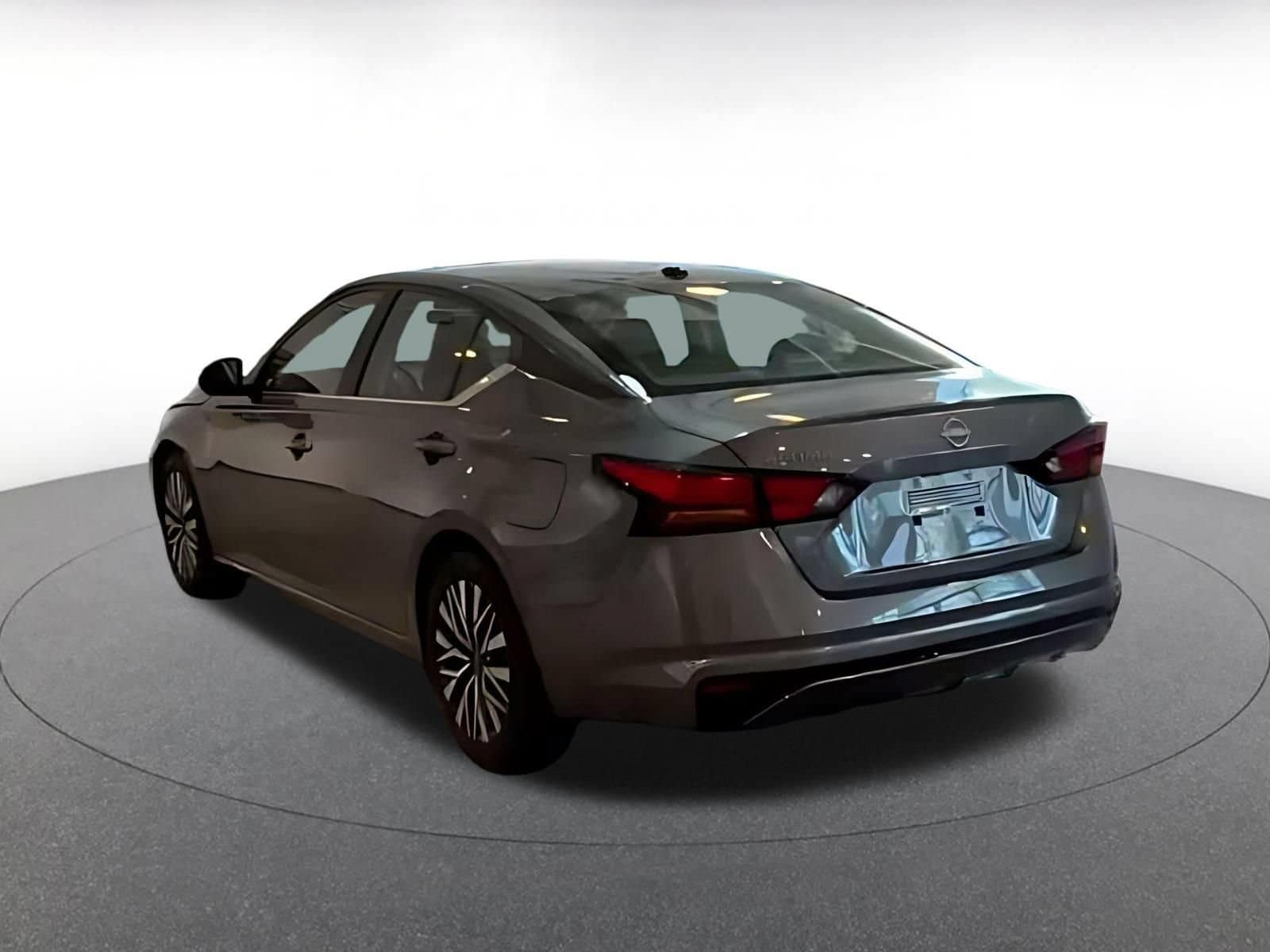 Thumbnail: 2026 Nissan Altima - 9