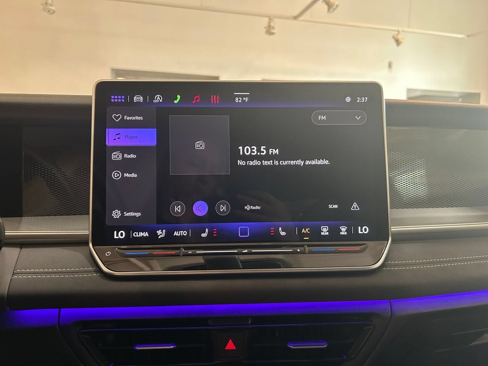 Thumbnail: 2026 Volkswagen Tiguan - 16