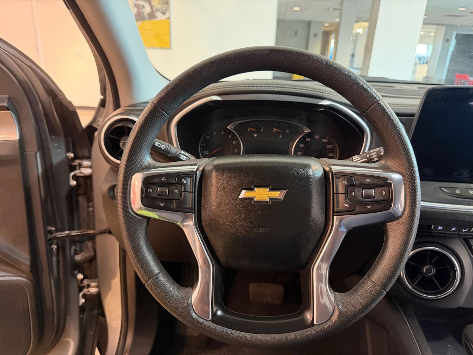 Thumbnail: 2025 Chevrolet Blazer - 28