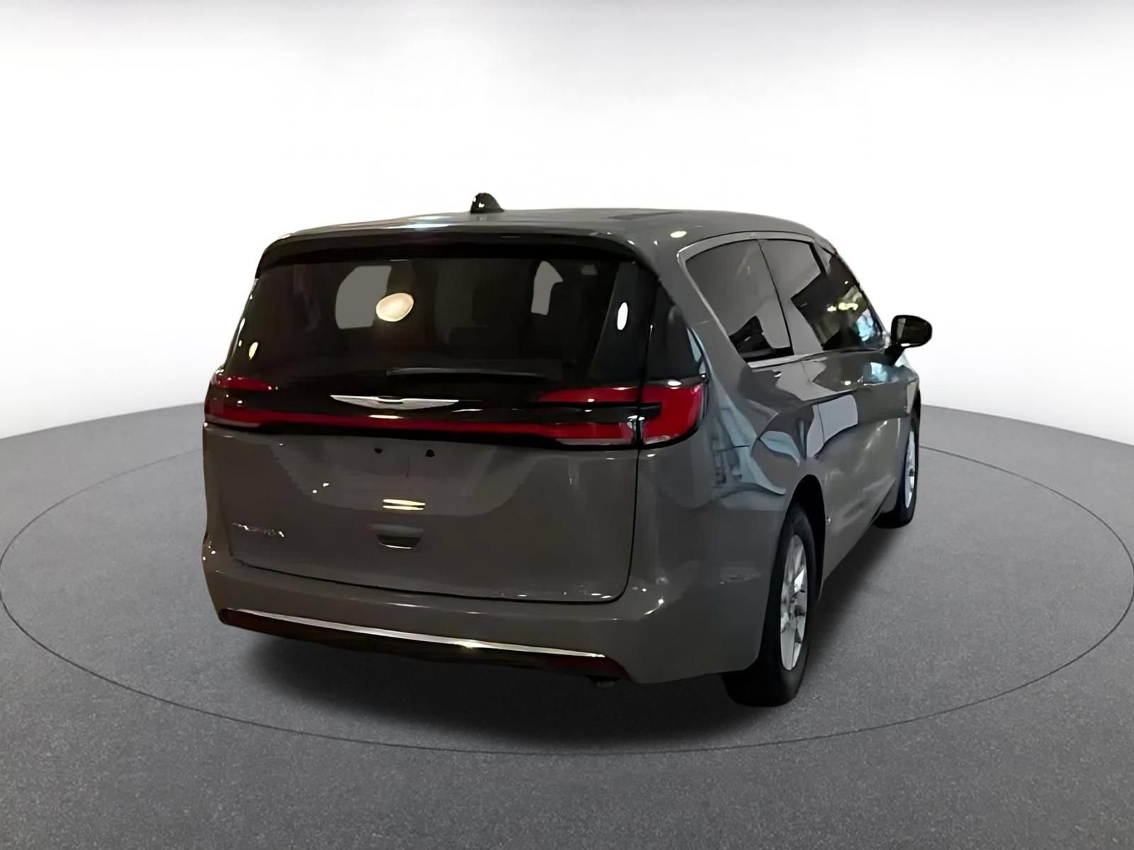 Thumbnail: 2025 Chrysler Pacifica - 13