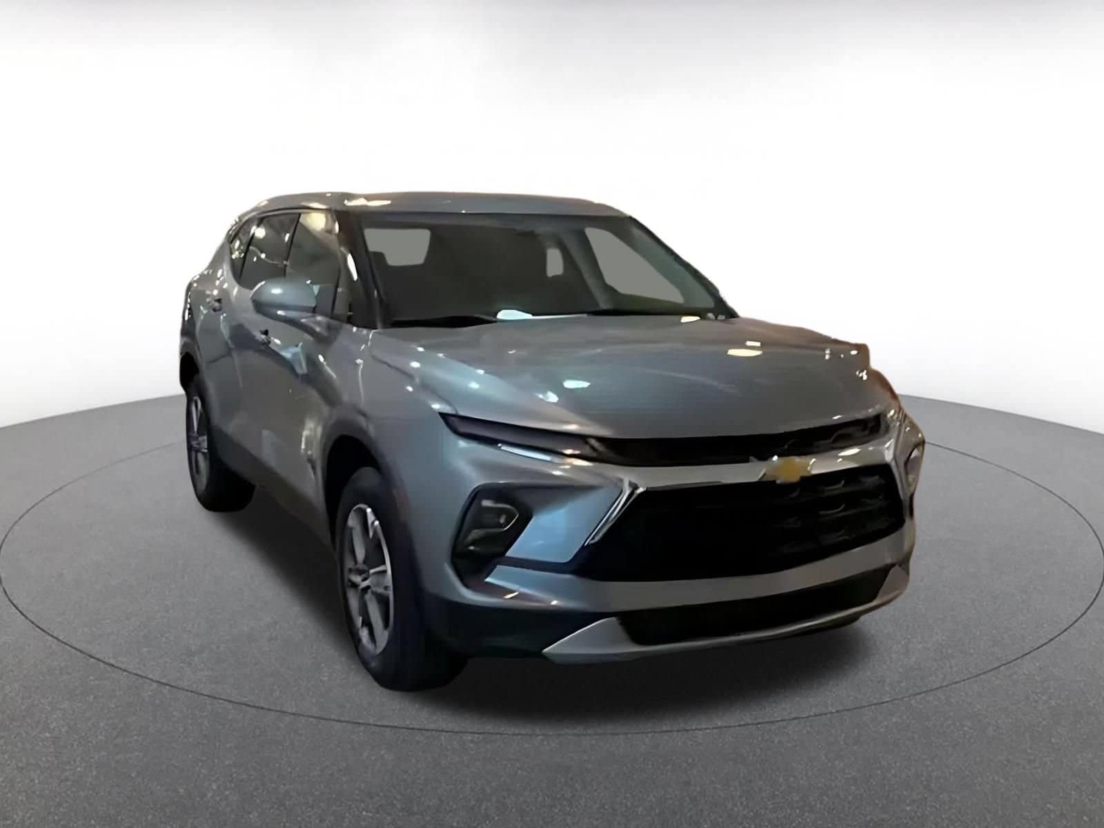 Thumbnail: 2026 Chevrolet Blazer - 3