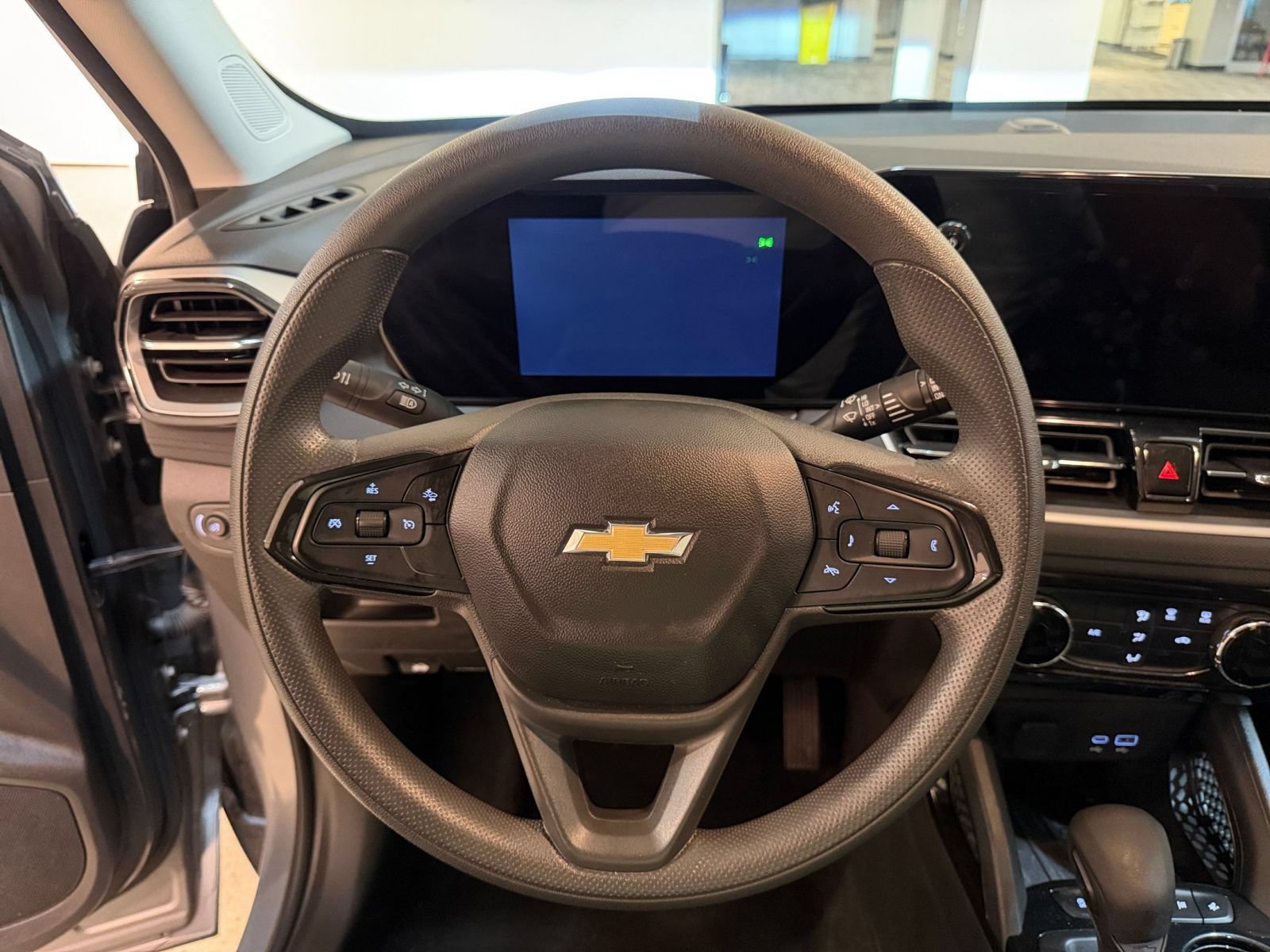 Thumbnail: 2025 Chevrolet TrailBlazer - 26