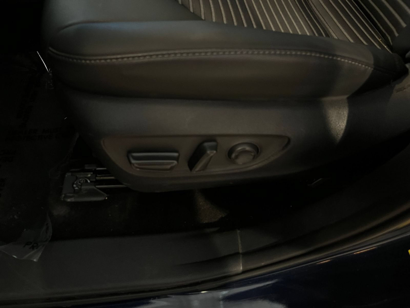 Thumbnail: 2025 Toyota Highlander - 21